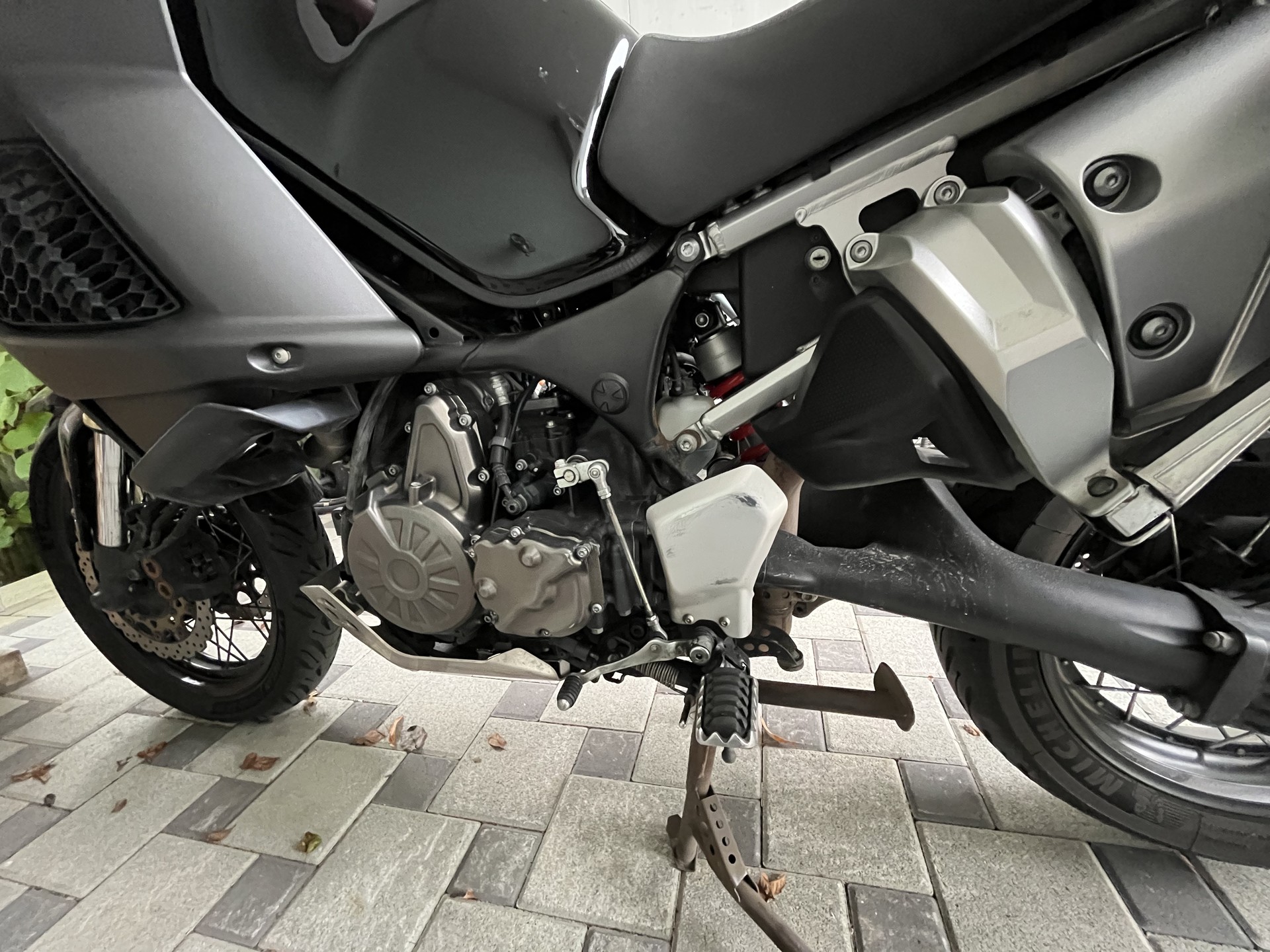 YAMAHA XT 1200 Z Super Ténéré-image-9