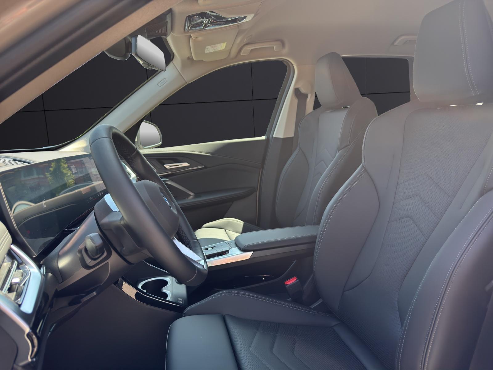 BMW iX1 20 eDrive-showroom-element-1