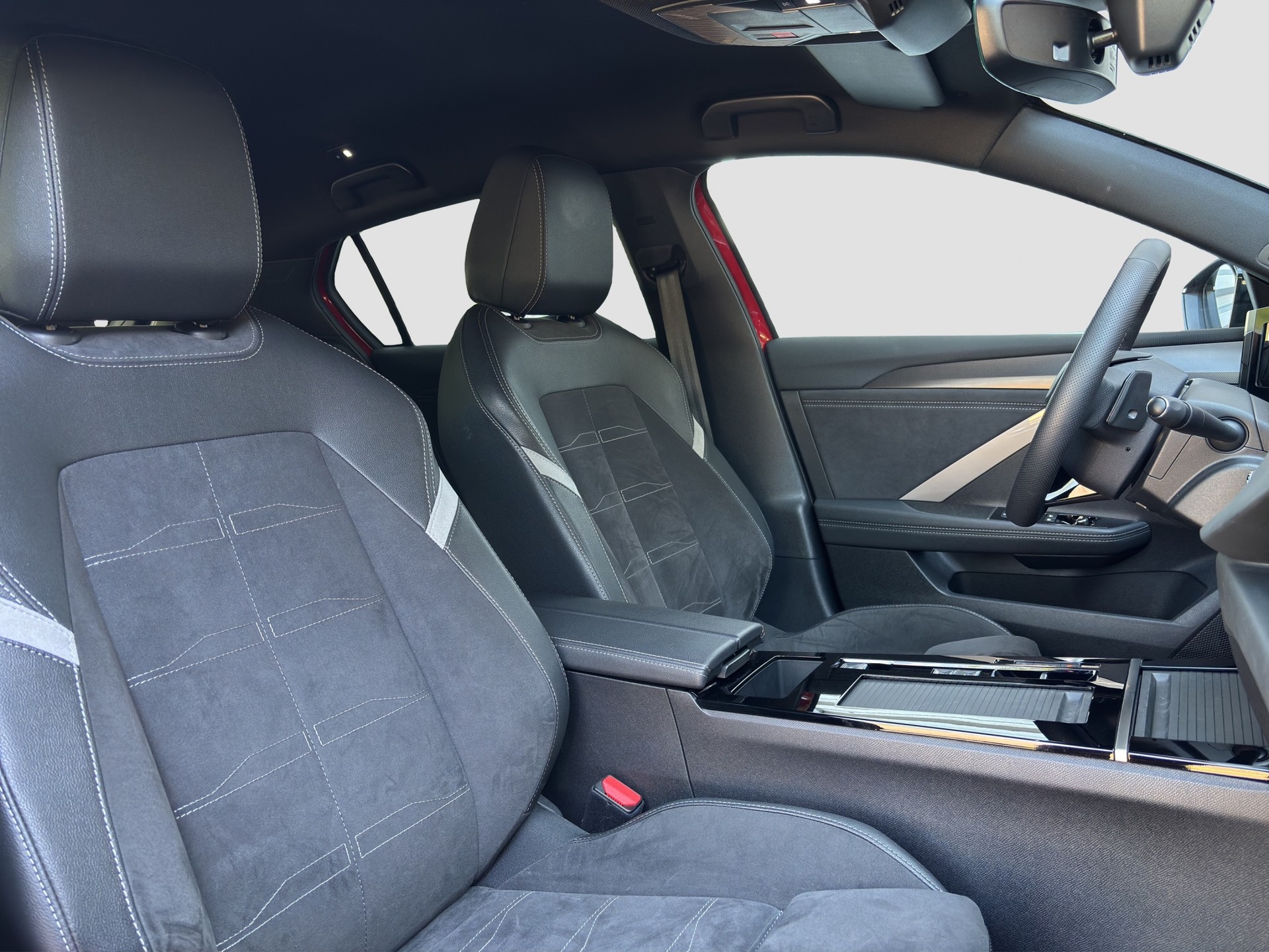 OPEL Astra 1.6 PHEV Turbo Swiss Plus A-image-14