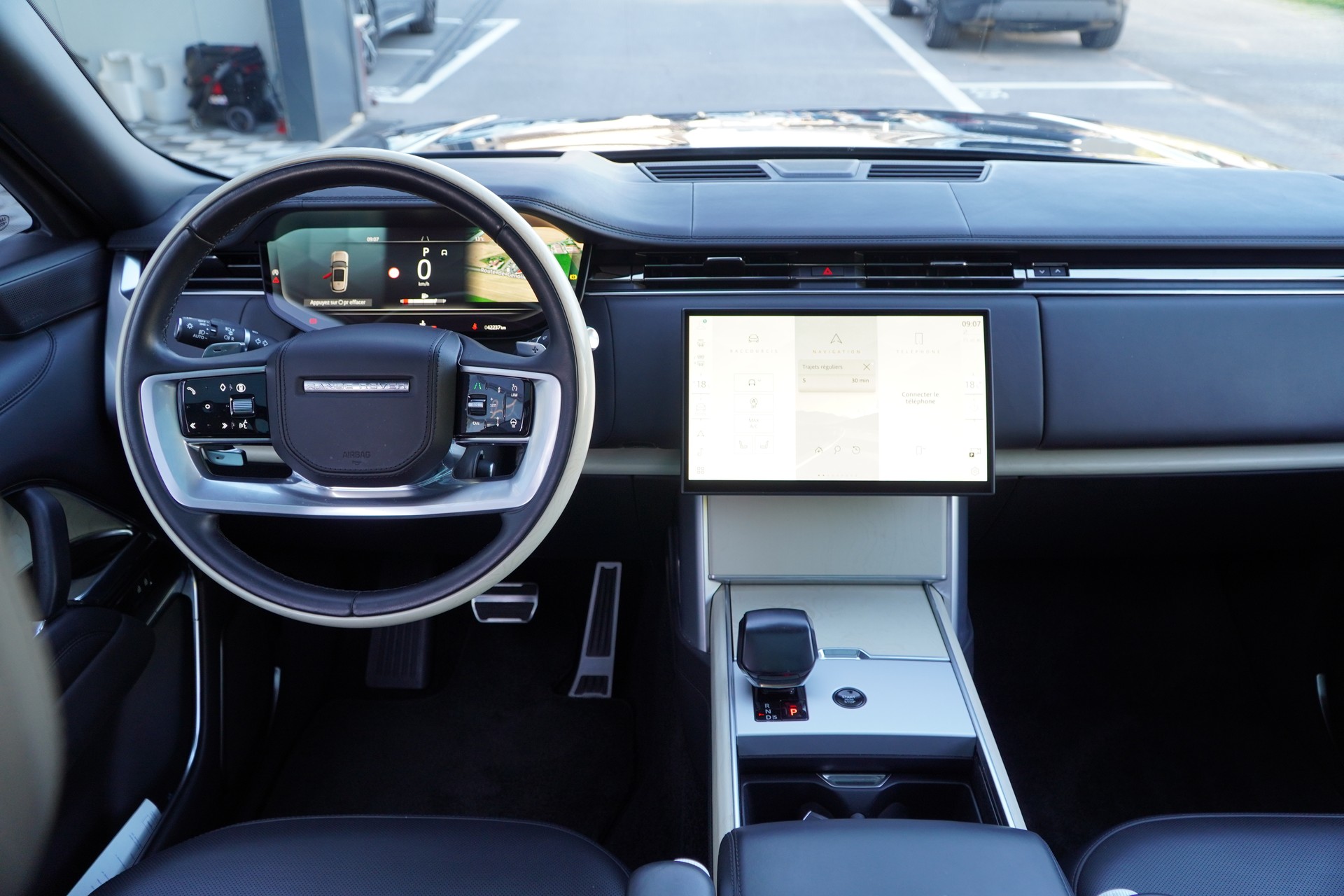 LAND ROVER Range Rover P615 4.4 V8 SV Automatic-image-9