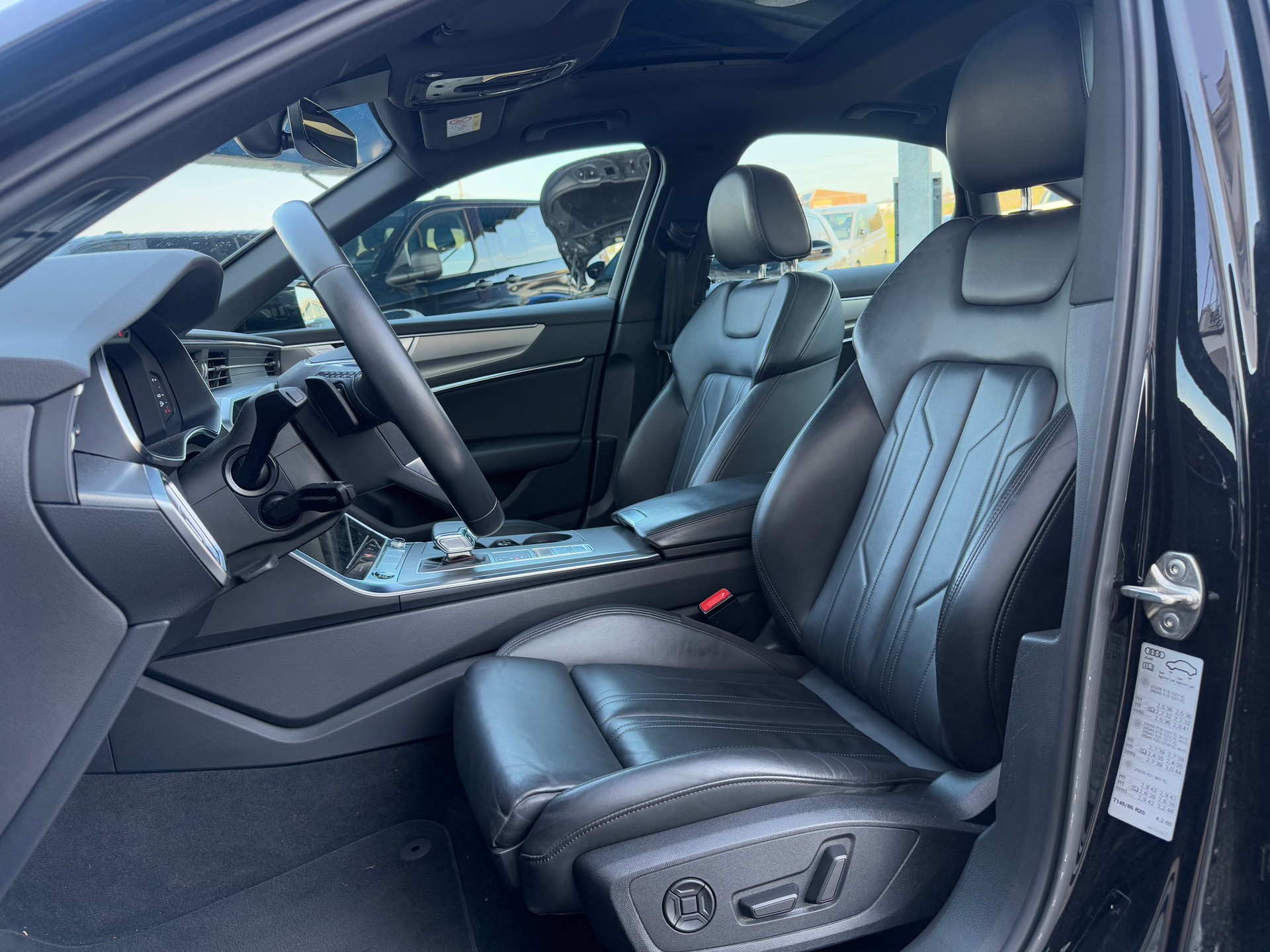 AUDI A6 3.0 55 TFSI Sport quattro S-Tronic-image-5