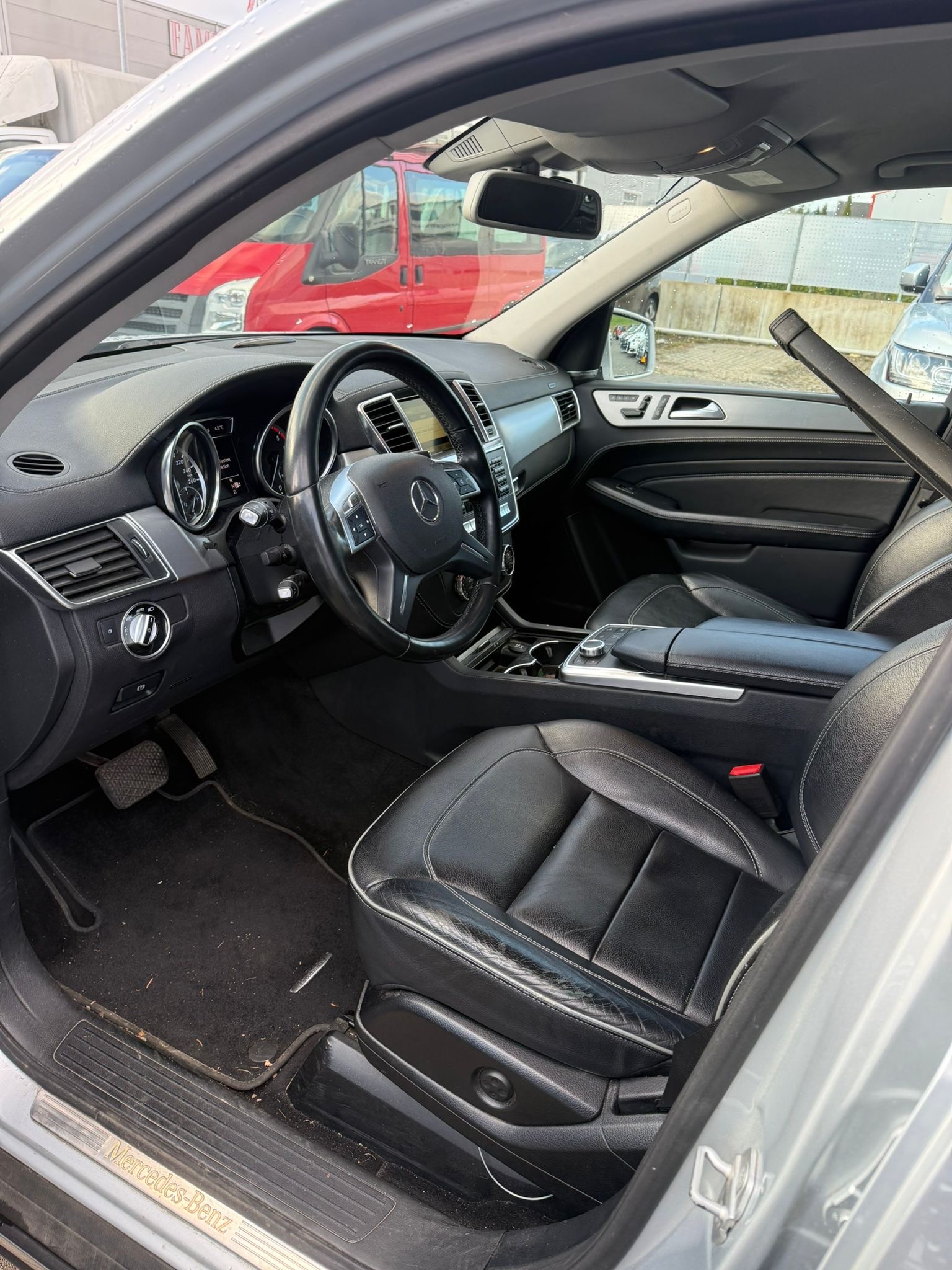 MERCEDES-BENZ ML 350 BlueTEC 4Matic 7G-Tronic-image-22