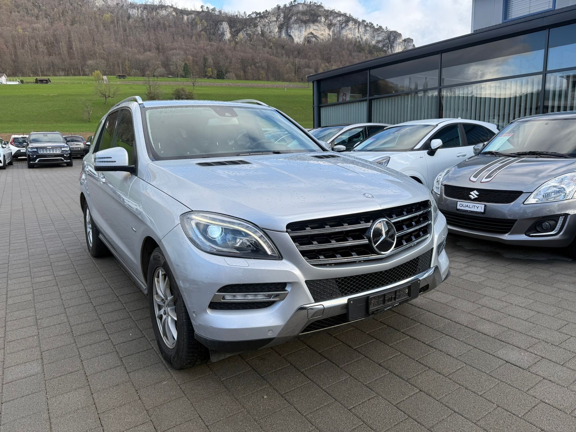 MERCEDES-BENZ ML 350 BlueTEC 4Matic 7G-Tronic-showroom-element-1