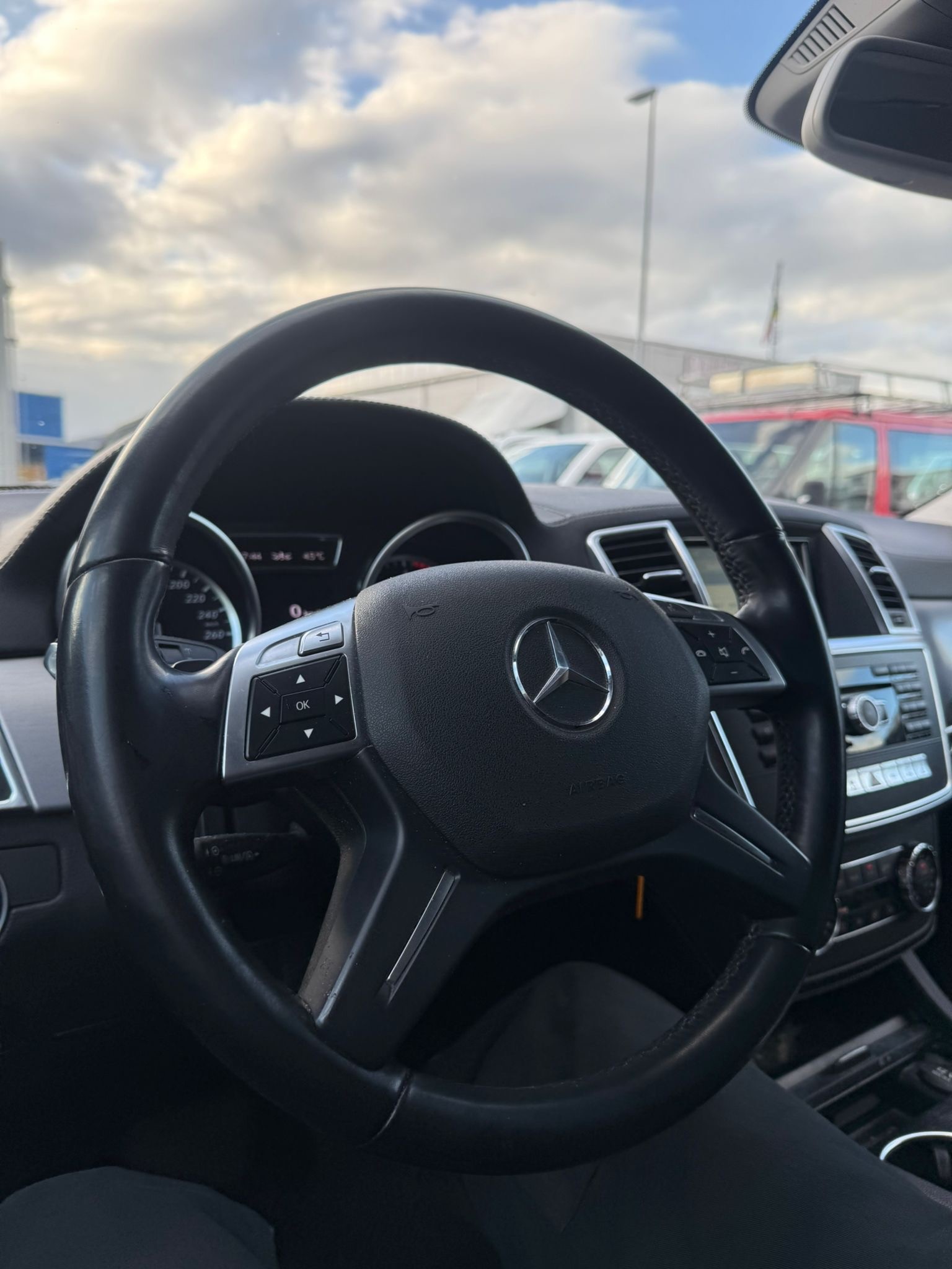 MERCEDES-BENZ ML 350 BlueTEC 4Matic 7G-Tronic-image-13
