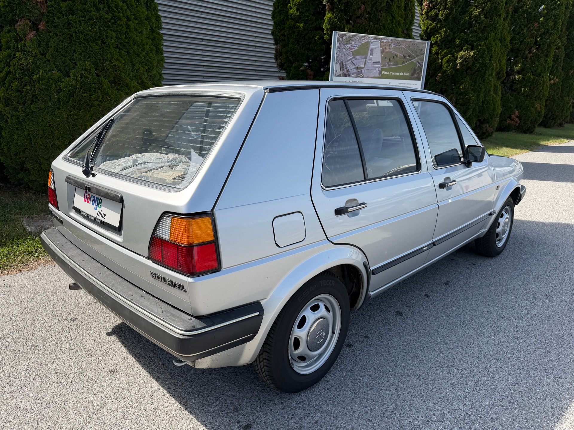 VW GOLF-image-6