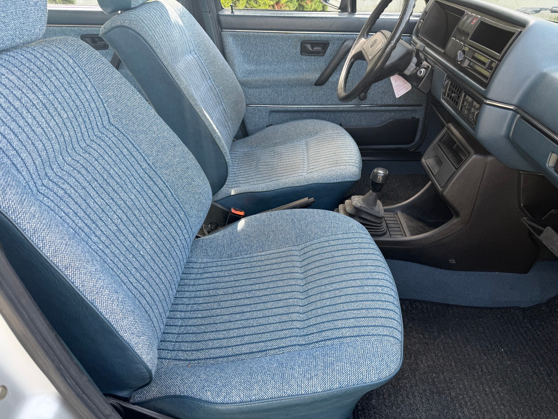 VW GOLF-image-16