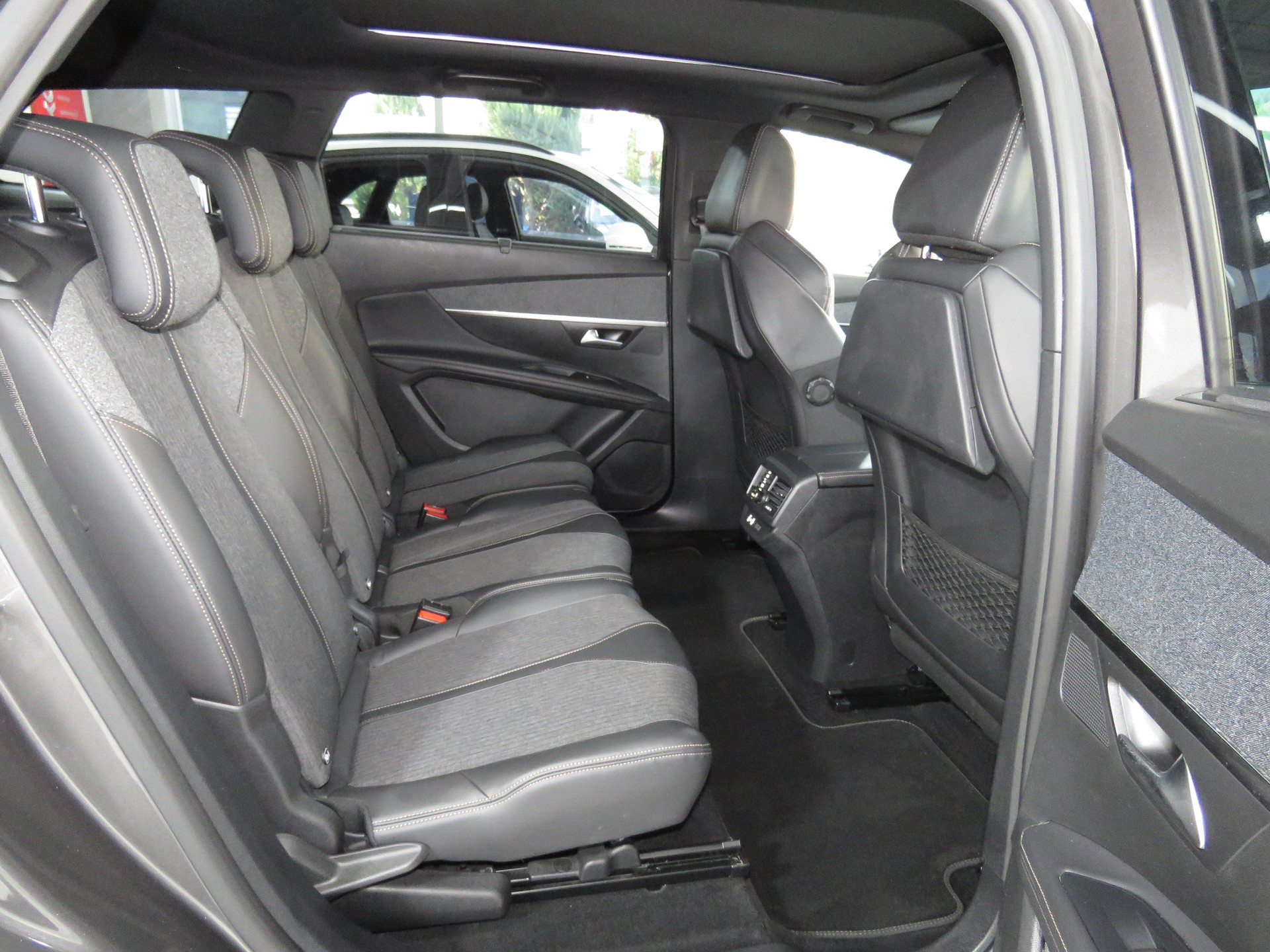 PEUGEOT 5008 1.5 BlueHDi GT Line EAT (Automat, 7-Plätzer)-image-12