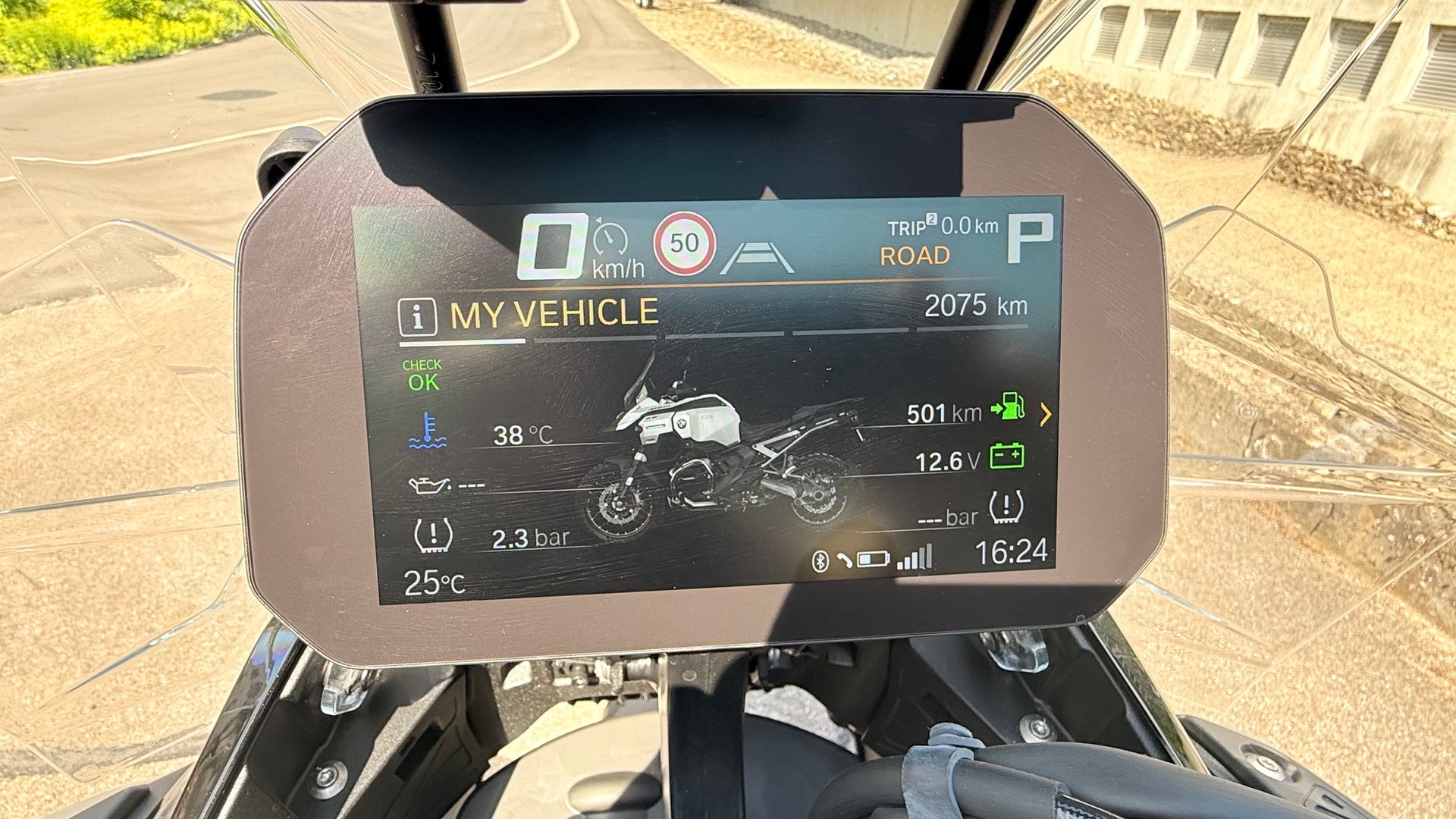 BMW R 1300 GS Adventure-image-4