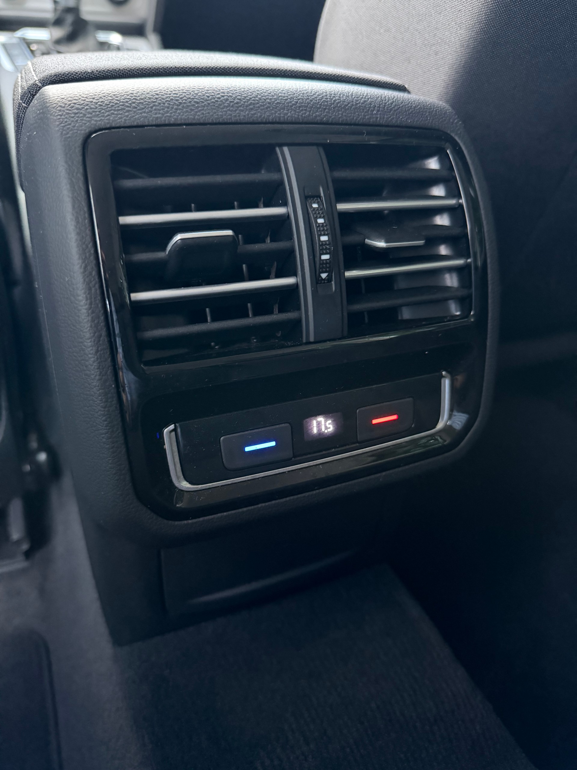 VW Passat Variant 1.8 TSI BMT DSG /Nur 20k Kilometer / 1 Hand /Frisch ab MFK / Frisch ab Service / 36 Monate Garantie exkl. /-image-14