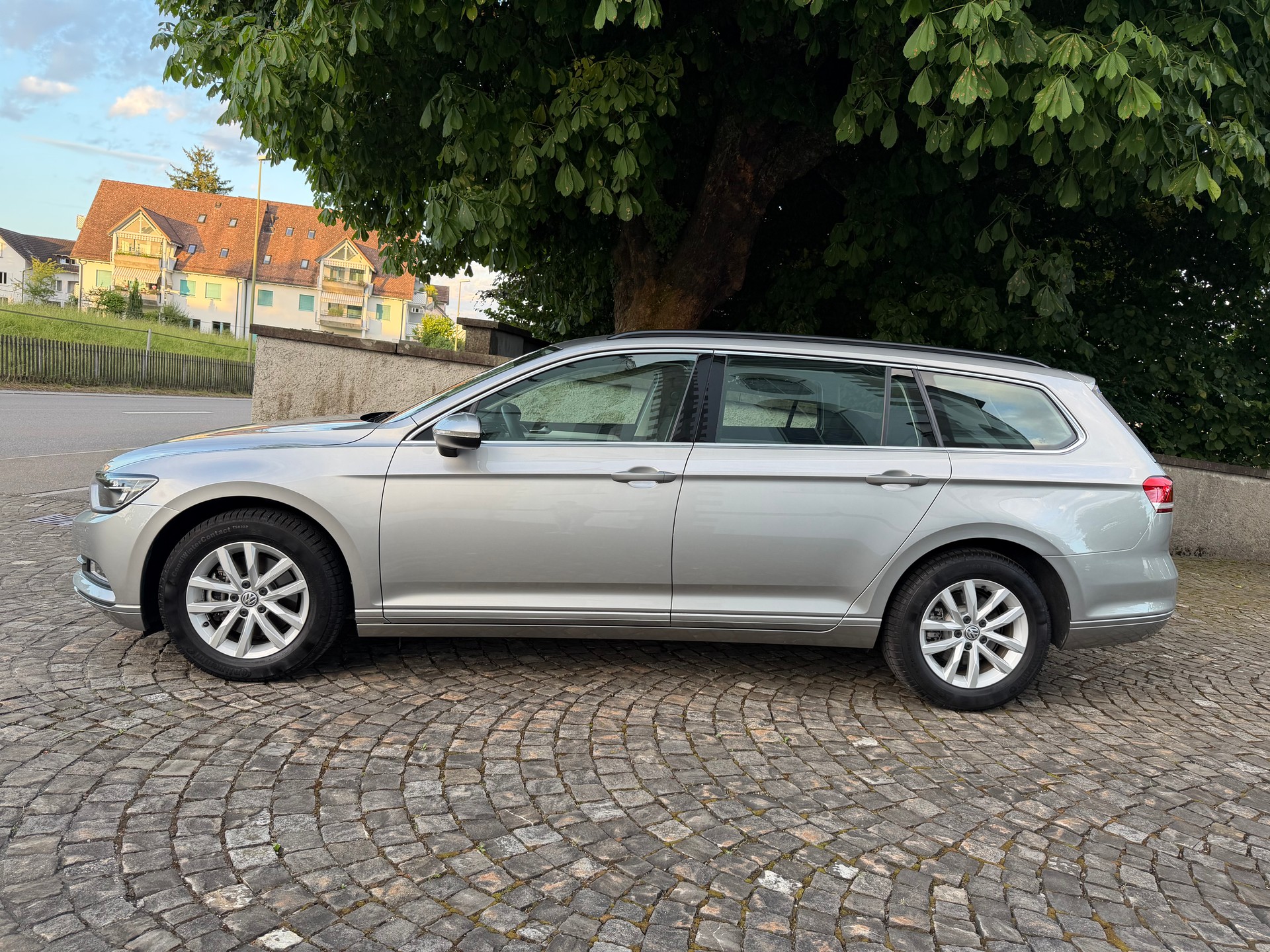 VW Passat Variant 1.8 TSI BMT DSG /Nur 20k Kilometer / 1 Hand /Frisch ab MFK / Frisch ab Service / 36 Monate Garantie exkl. /-image-6