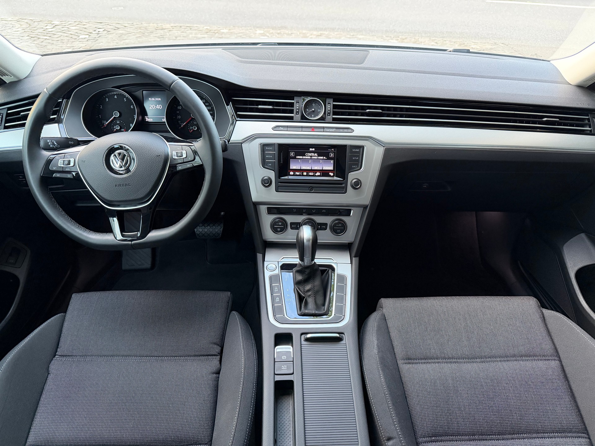 VW Passat Variant 1.8 TSI BMT DSG /Nur 20k Kilometer / 1 Hand /Frisch ab MFK / Frisch ab Service / 36 Monate Garantie exkl. /-image-11