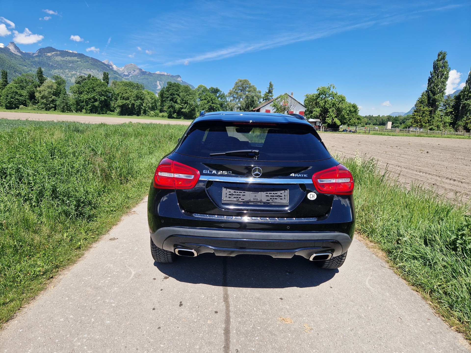 MERCEDES-BENZ GLA 250 Urban 4Matic 7G-DCT-image-4