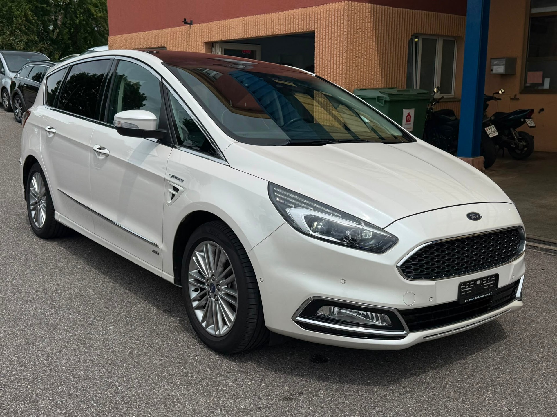 FORD S-Max 2.0 TDCi Vignale AWD Automatic-image-1