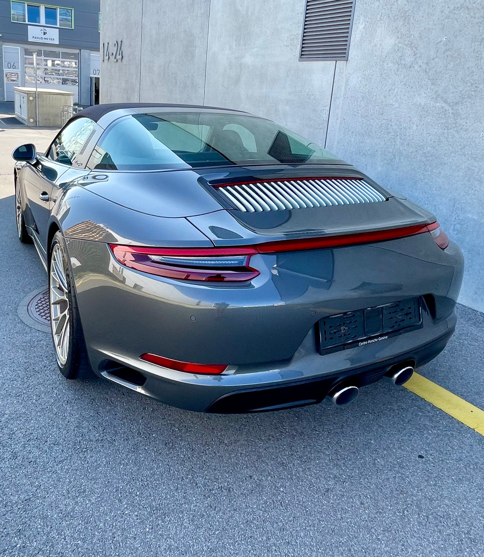 PORSCHE 911 Targa 4 GTS PDK "Exclusive Manufaktur"-image-7