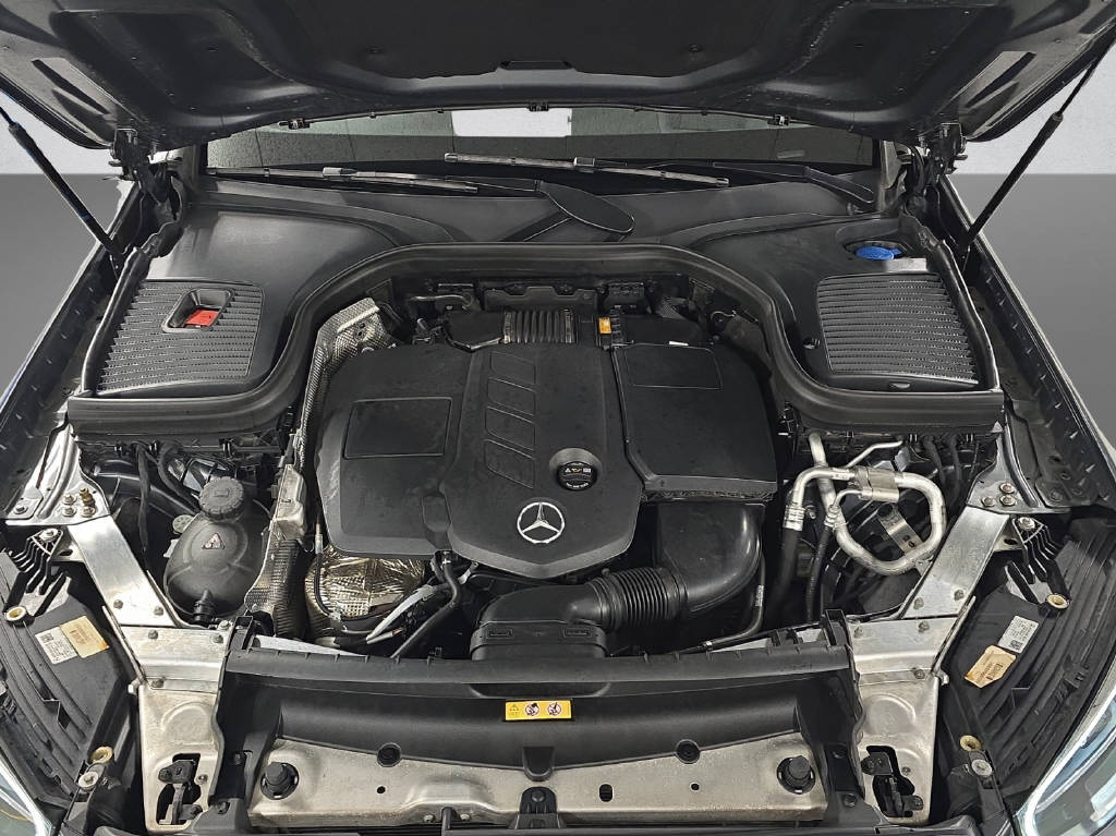 MERCEDES-BENZ GLC 220 d AMG Line 4Matic-image-8