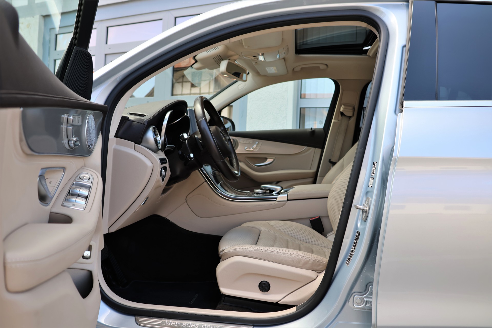 MERCEDES-BENZ GLC Coupé 350 d AMG Line 4Matic 9G-Tronic (CH)-image-7