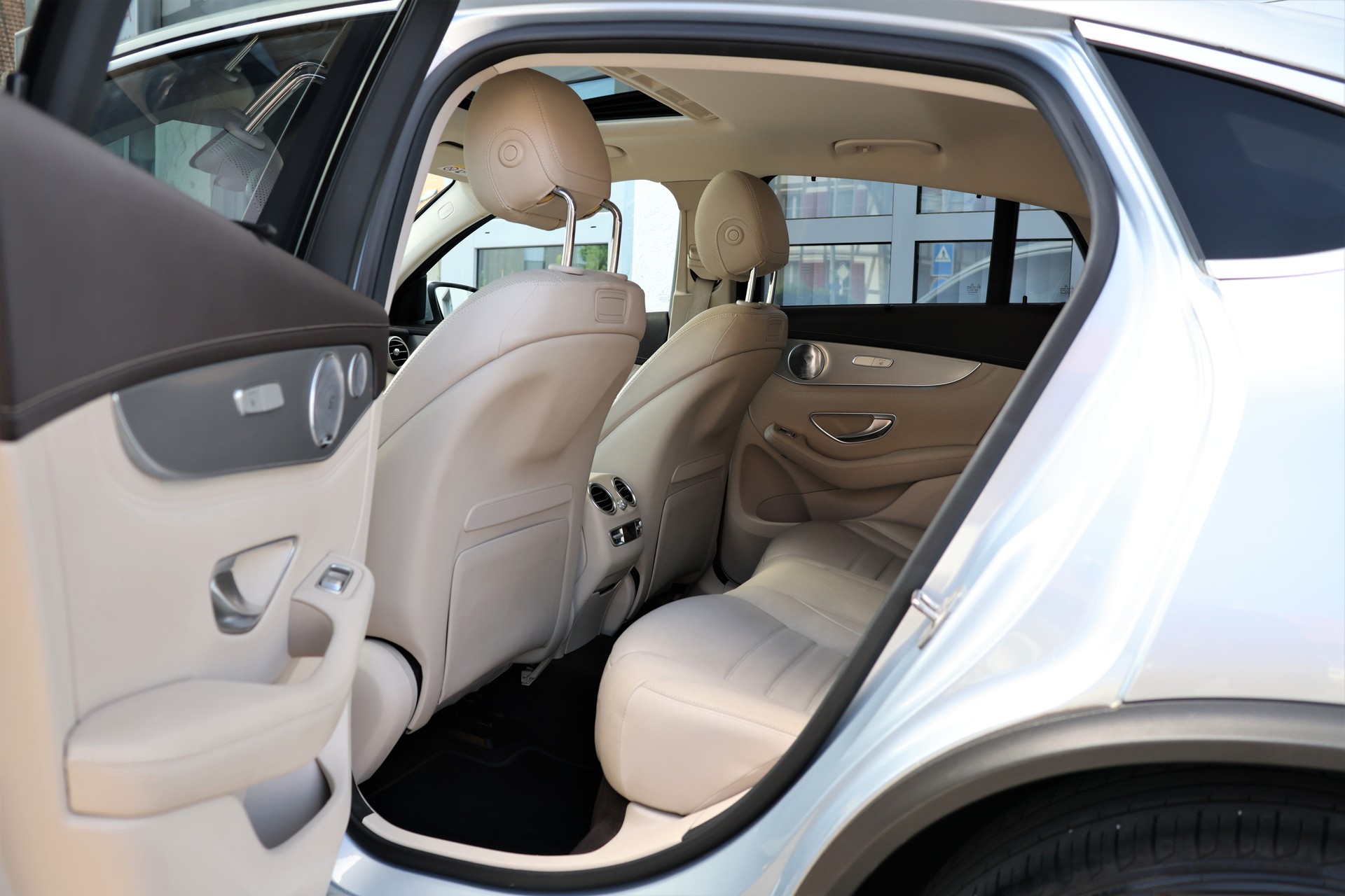 MERCEDES-BENZ GLC Coupé 350 d AMG Line 4Matic 9G-Tronic (CH)-image-11