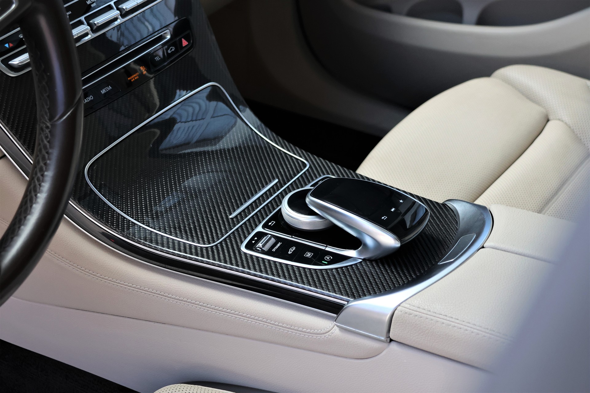 MERCEDES-BENZ GLC Coupé 350 d AMG Line 4Matic 9G-Tronic (CH)-image-9