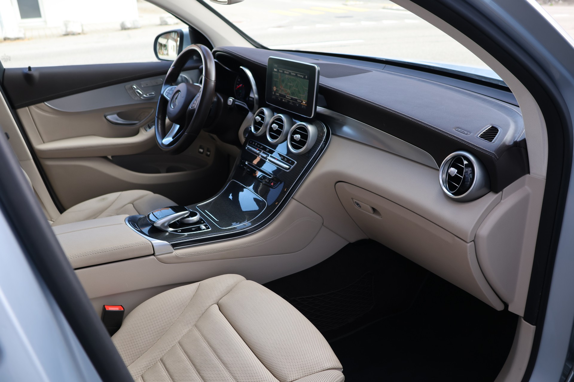 MERCEDES-BENZ GLC Coupé 350 d AMG Line 4Matic 9G-Tronic (CH)-image-18