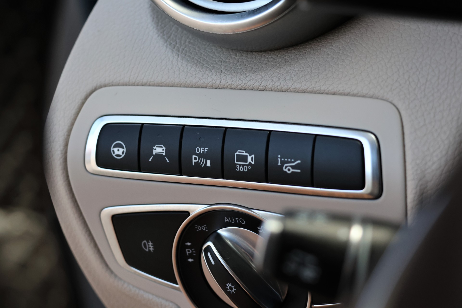 MERCEDES-BENZ GLC Coupé 350 d AMG Line 4Matic 9G-Tronic (CH)-image-28