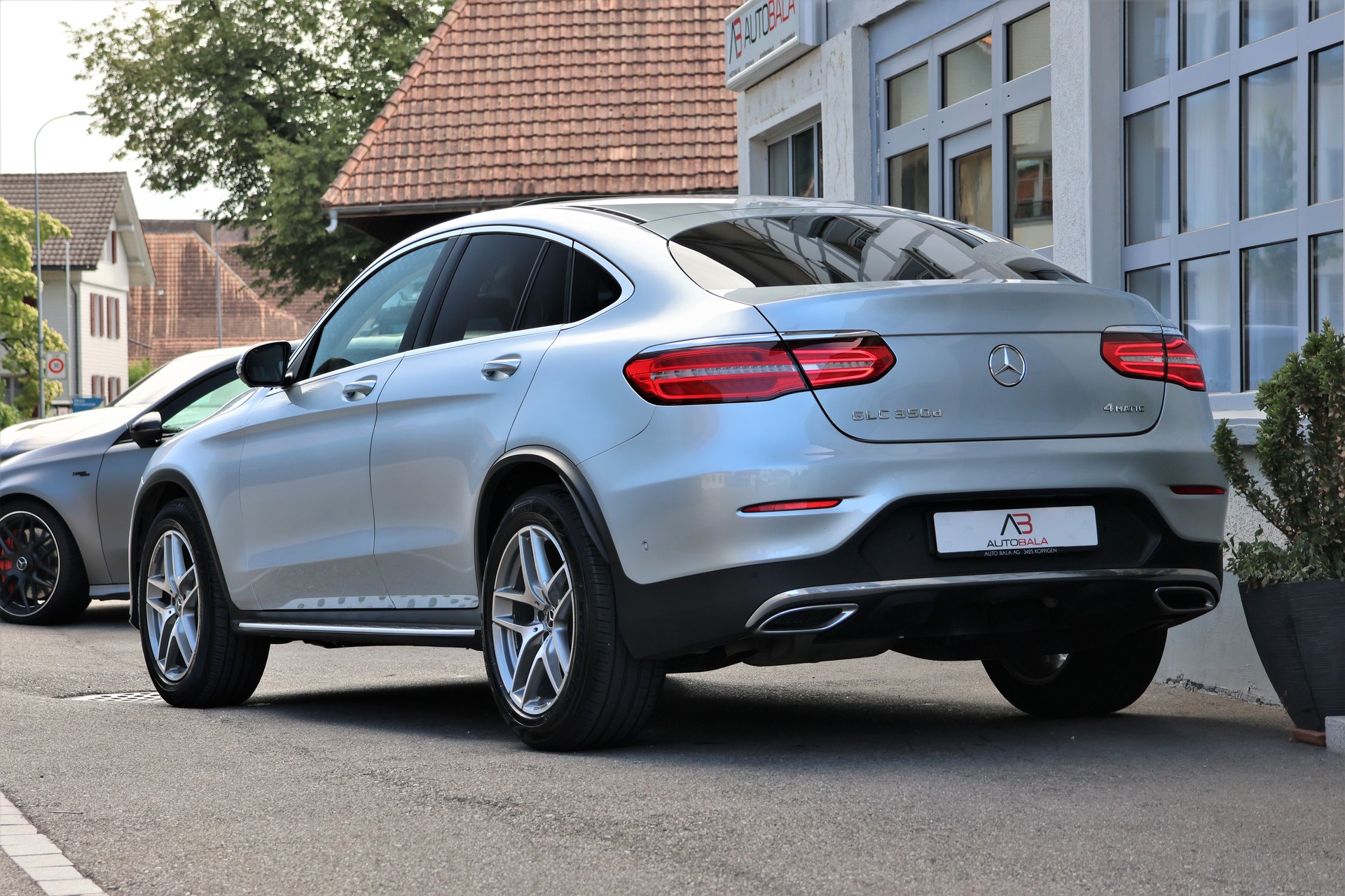 MERCEDES-BENZ GLC Coupé 350 d AMG Line 4Matic 9G-Tronic (CH)-showroom-element-2