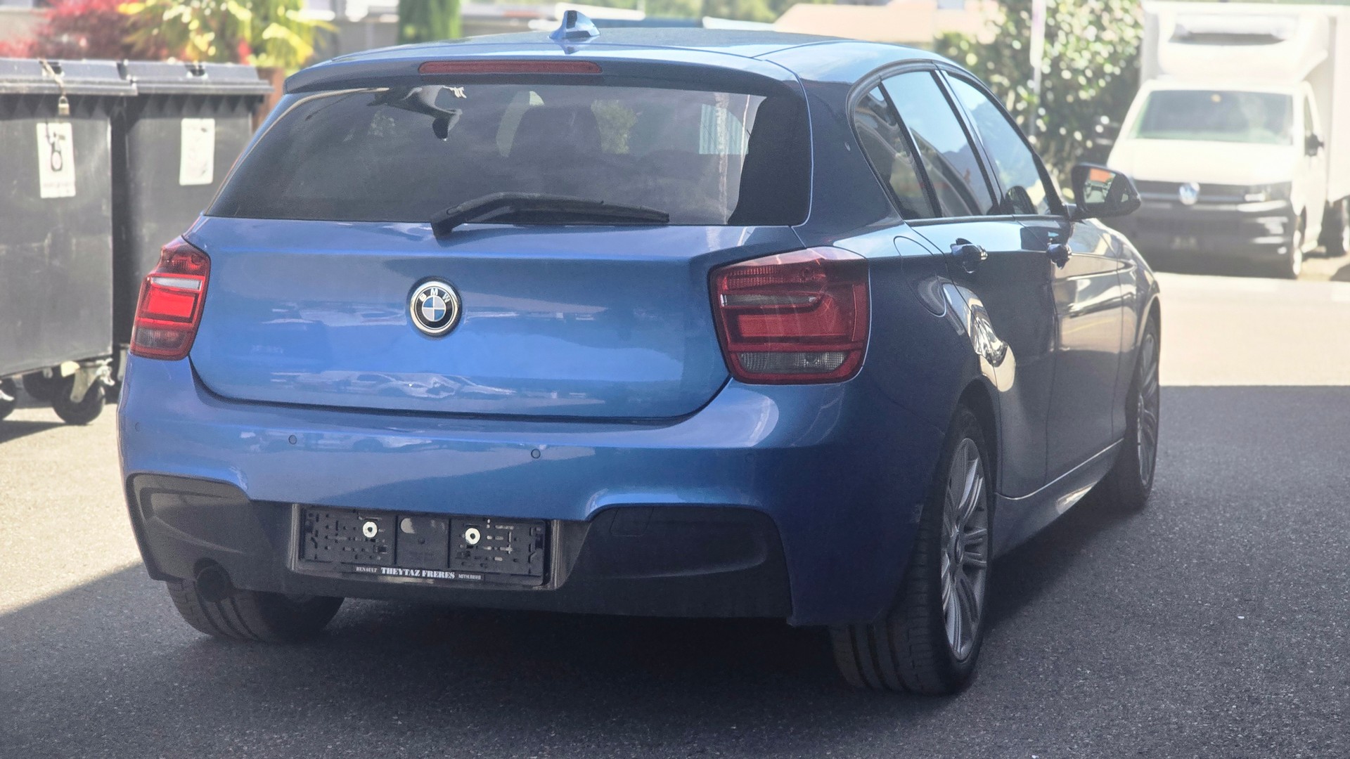 BMW 116i Urban Line-showroom-element-2