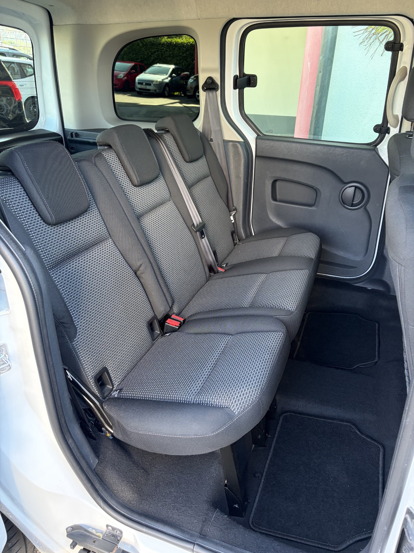 MERCEDES-BENZ Citan Tourer 112 L 5-Plätzer/5 places-image-8