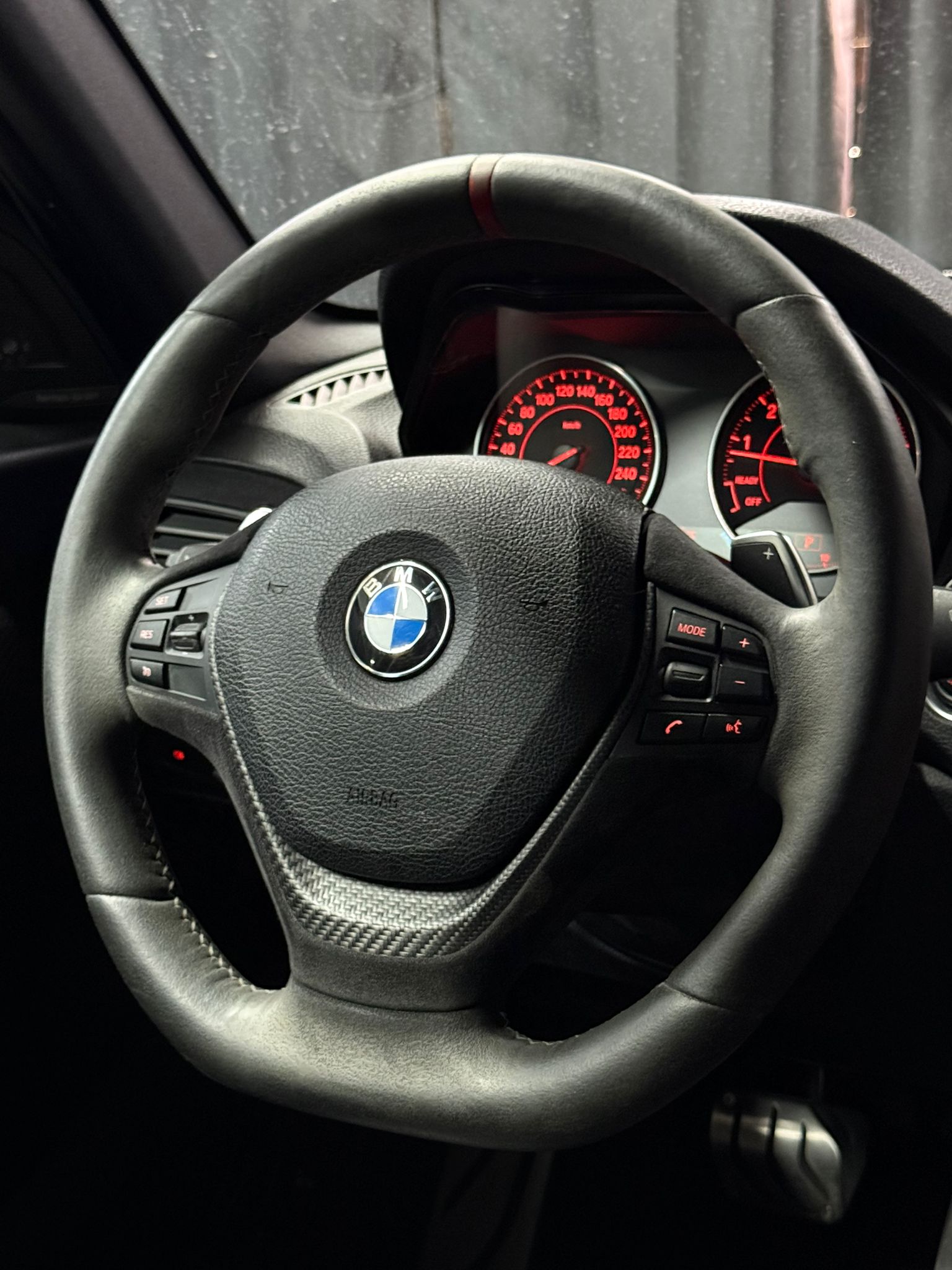 BMW M135i xDrive Steptronic-image-14