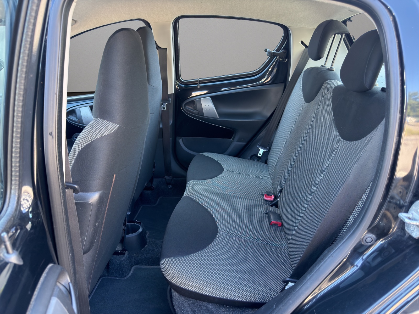 TOYOTA Aygo 1.0 VVT-i Luna-image-12