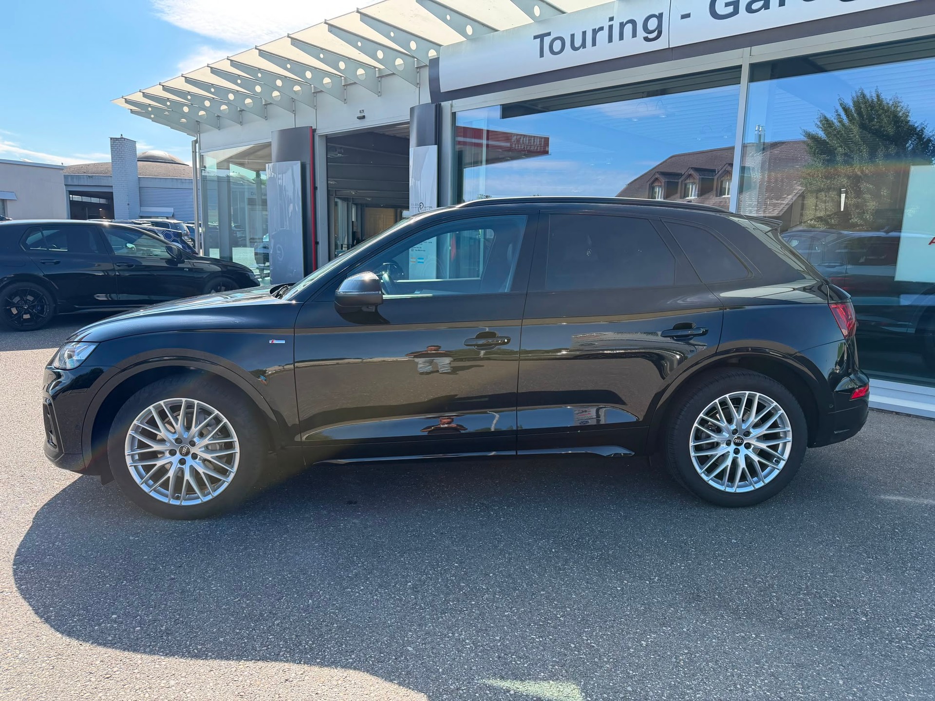 AUDI Q5 40 TDI Black Edition quattro S-tronic-showroom-element-1