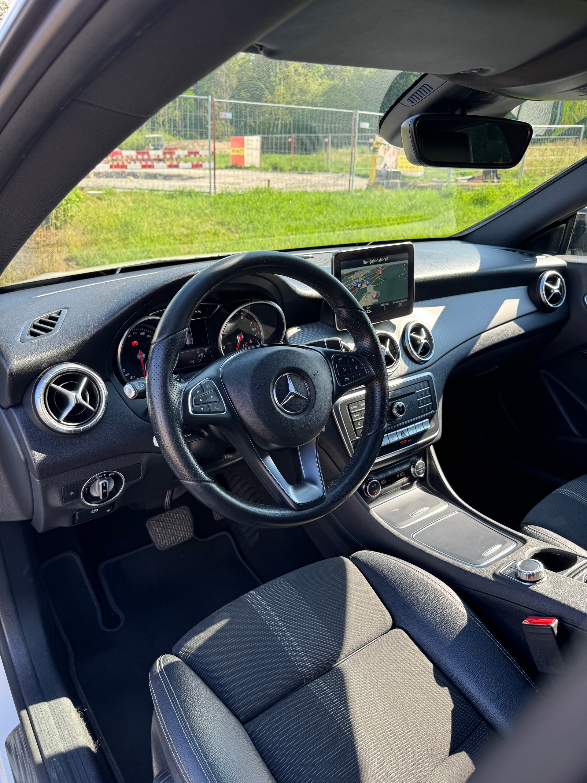MERCEDES-BENZ CLA*RESERVIERT* Shooting Brake 200 Night Star 7G-DCT / ab MFK bei Verkauf-image-6