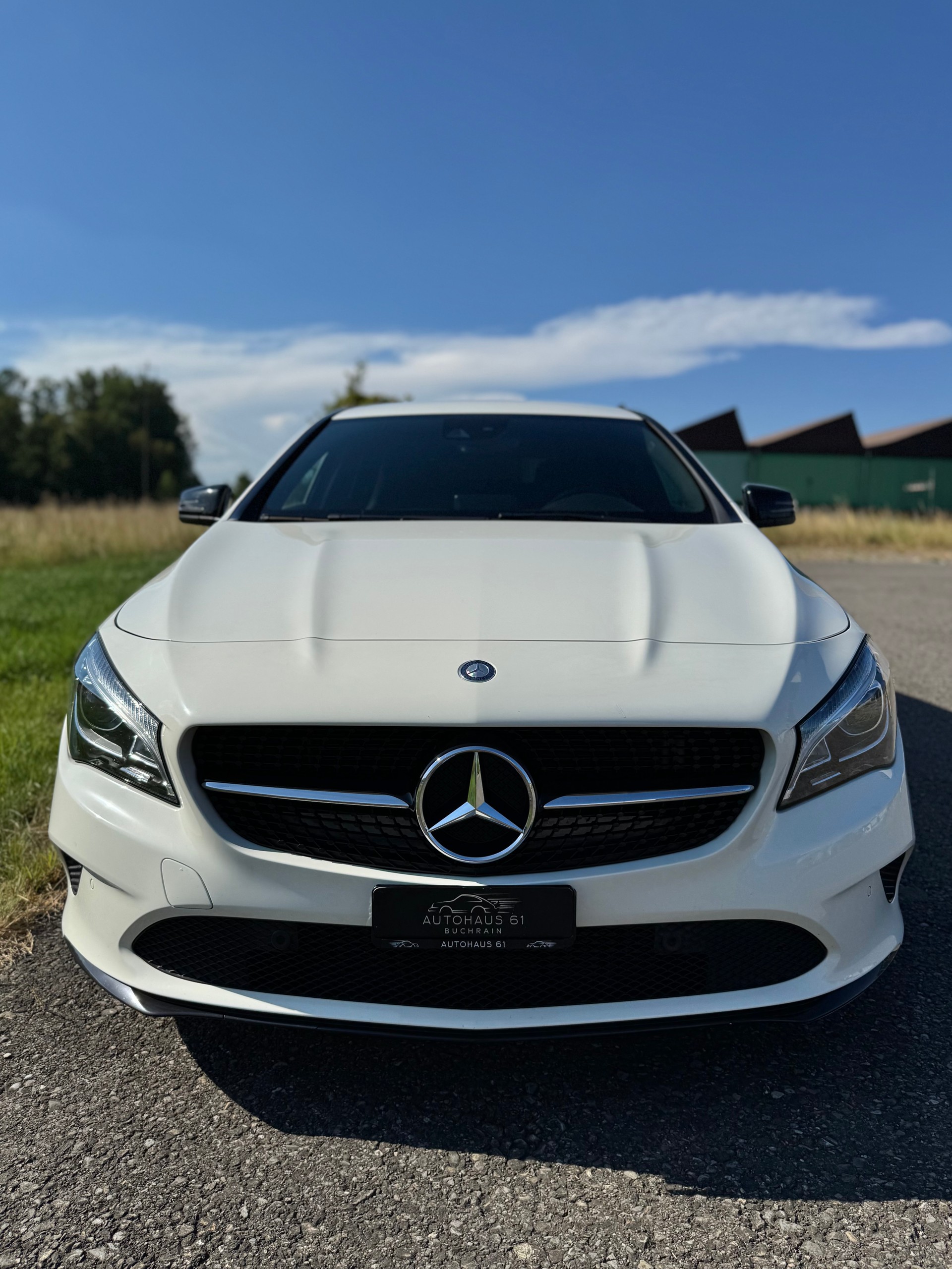 MERCEDES-BENZ CLA Shooting Brake 200 Night Star 7G-DCT / ab MFK bei Verkauf-showroom-element-3