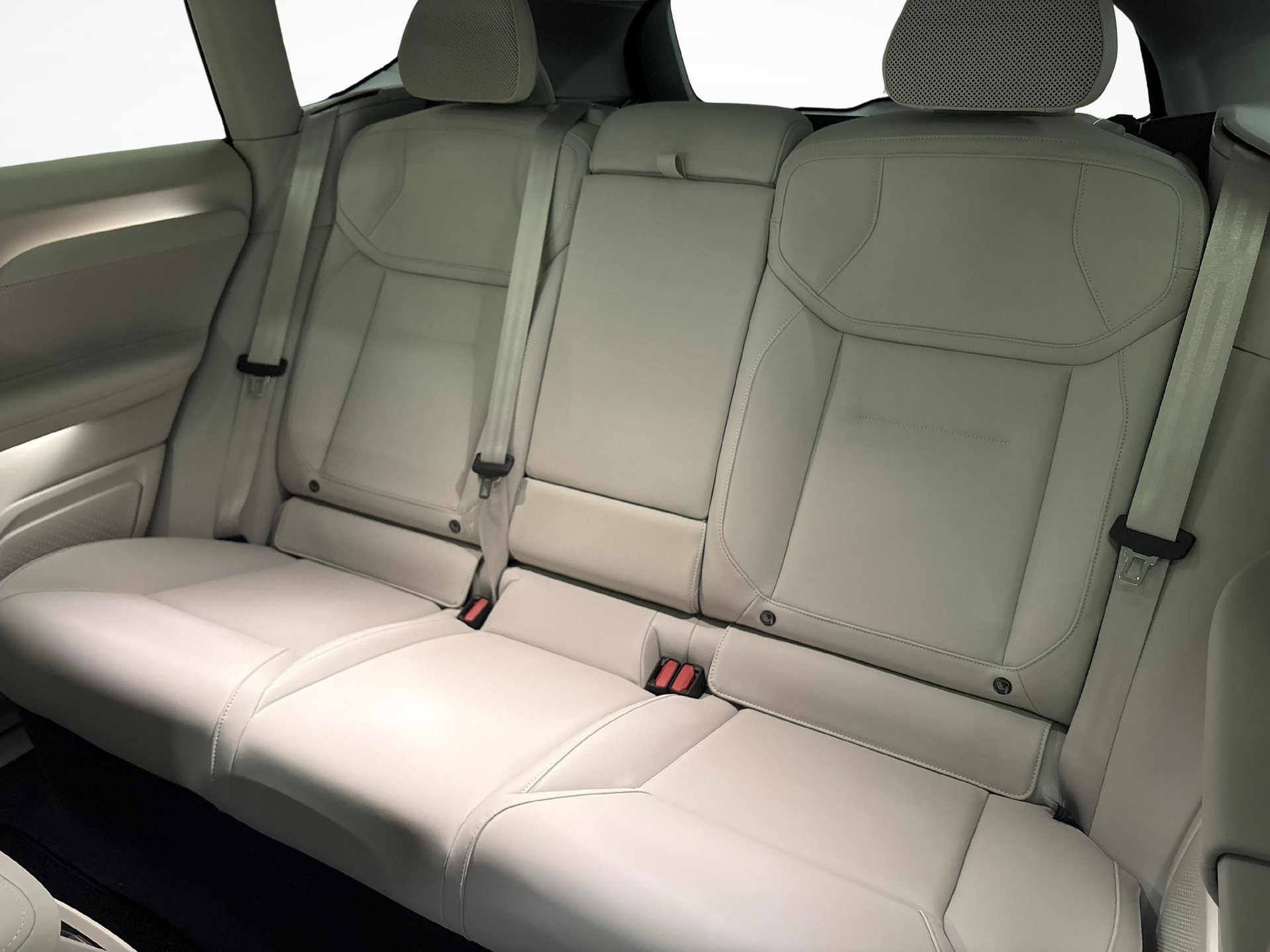 VOLVO EX60 Twin Ultra AWD-image-12