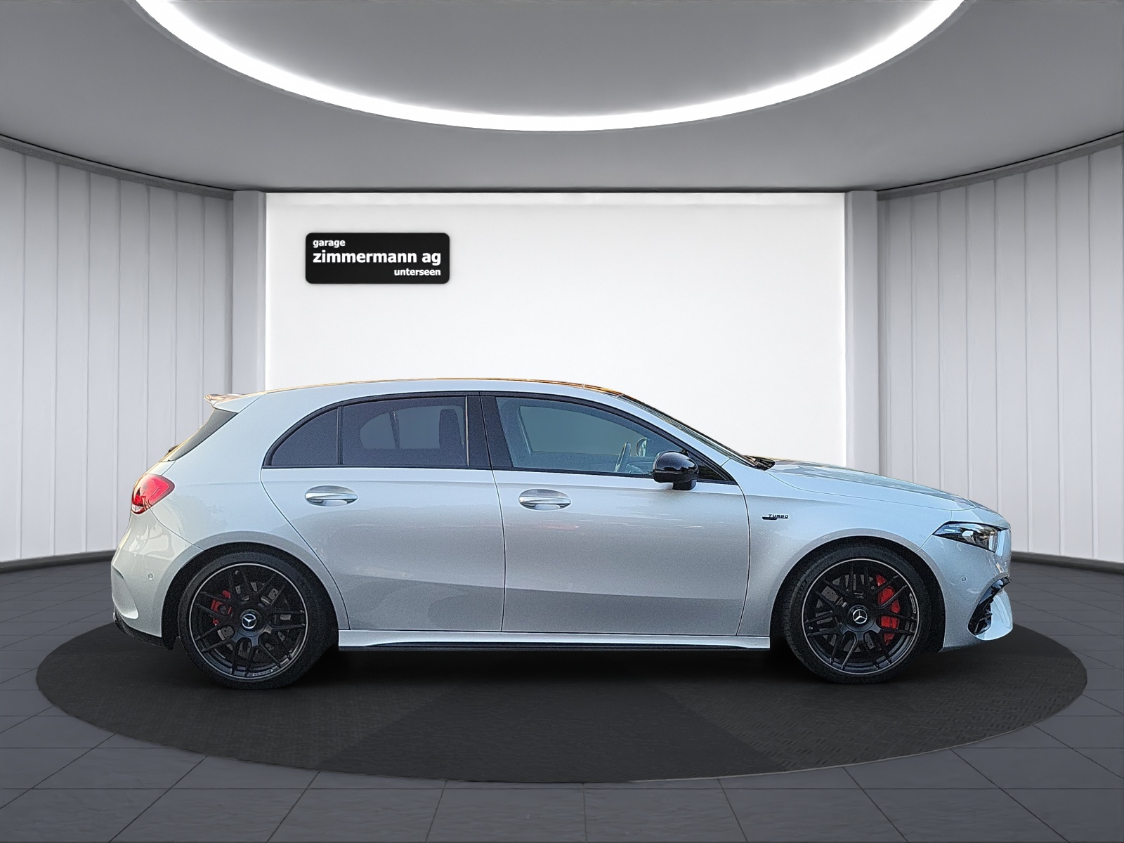 MERCEDES-BENZ A 45 S AMG 4matic+-image-4