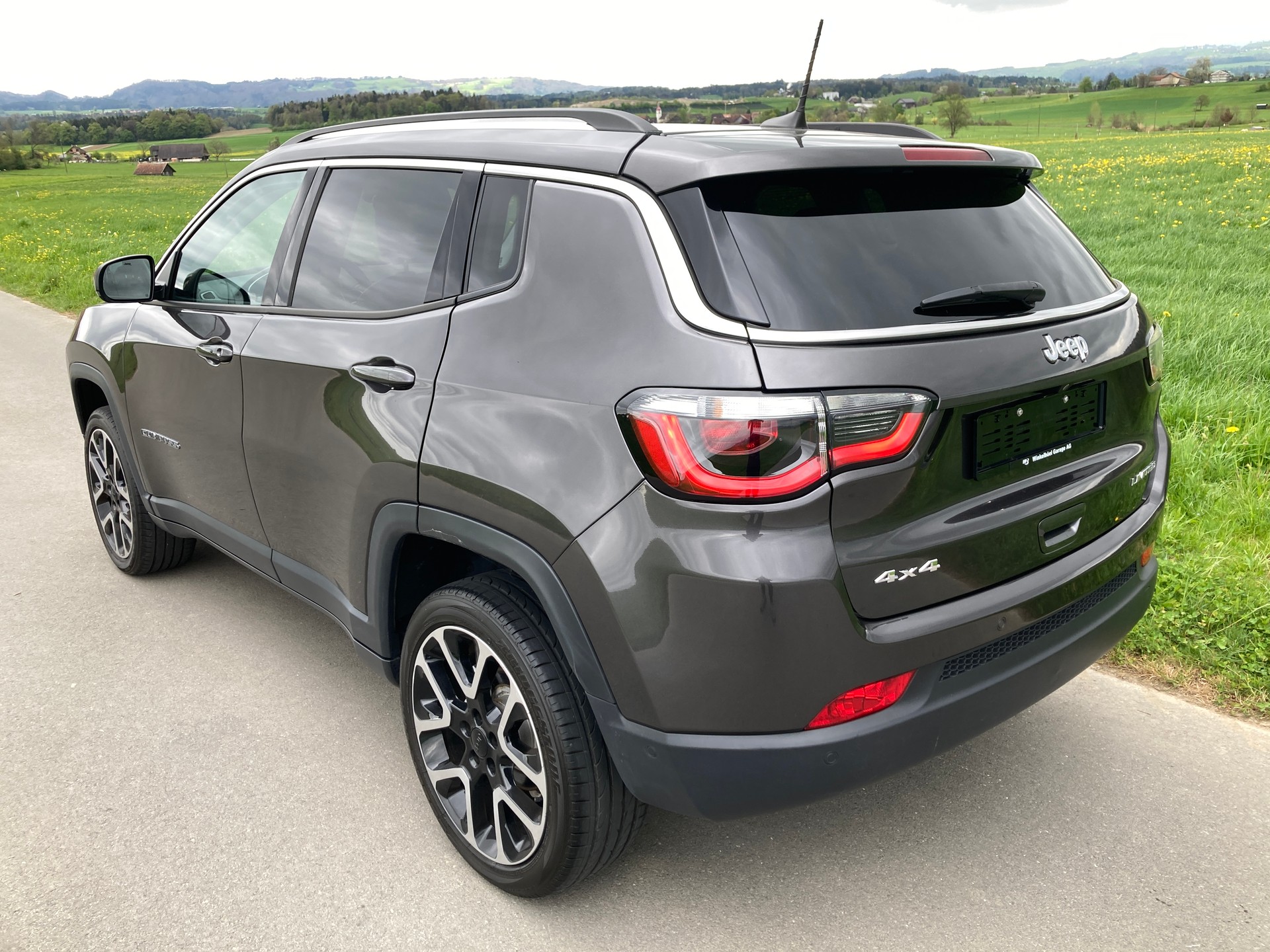 JEEP Compass 1.4 Turbo Limited AWD 9ATX-showroom-element-3