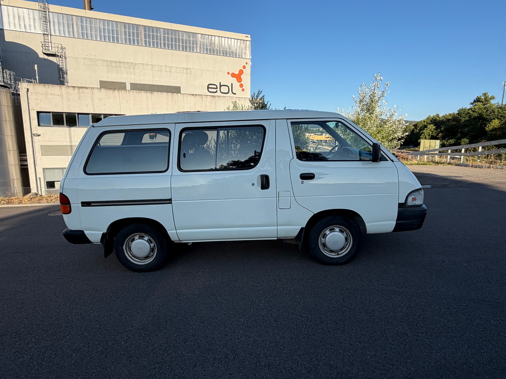 TOYOTA YR 22 LG-MDSEW Wagon-image-15