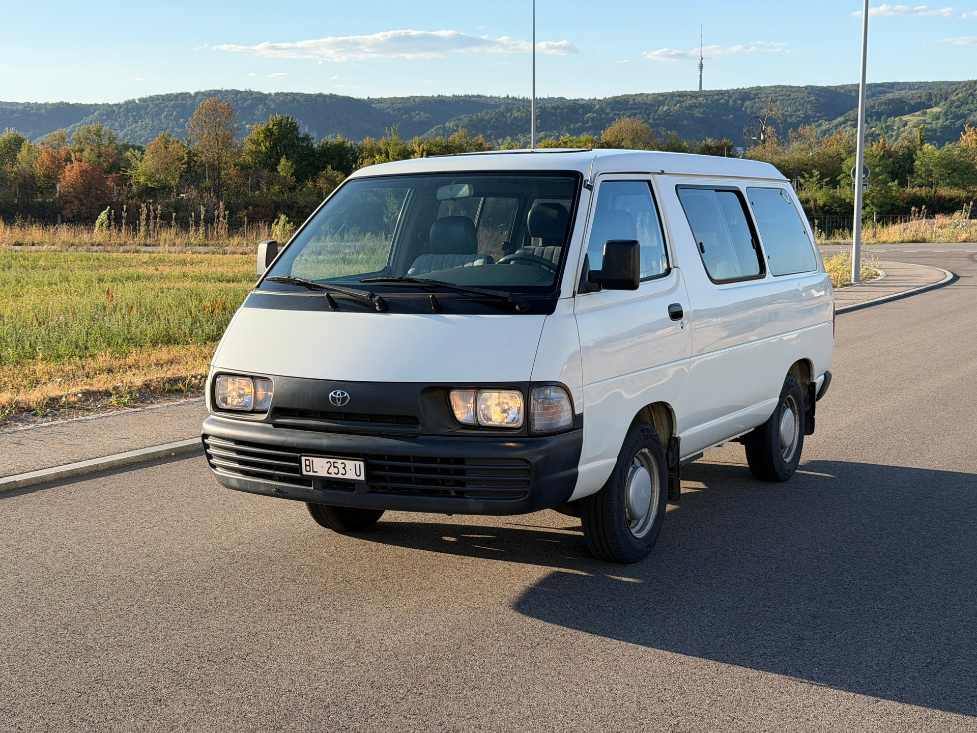 TOYOTA YR 22 LG-MDSEW Wagon