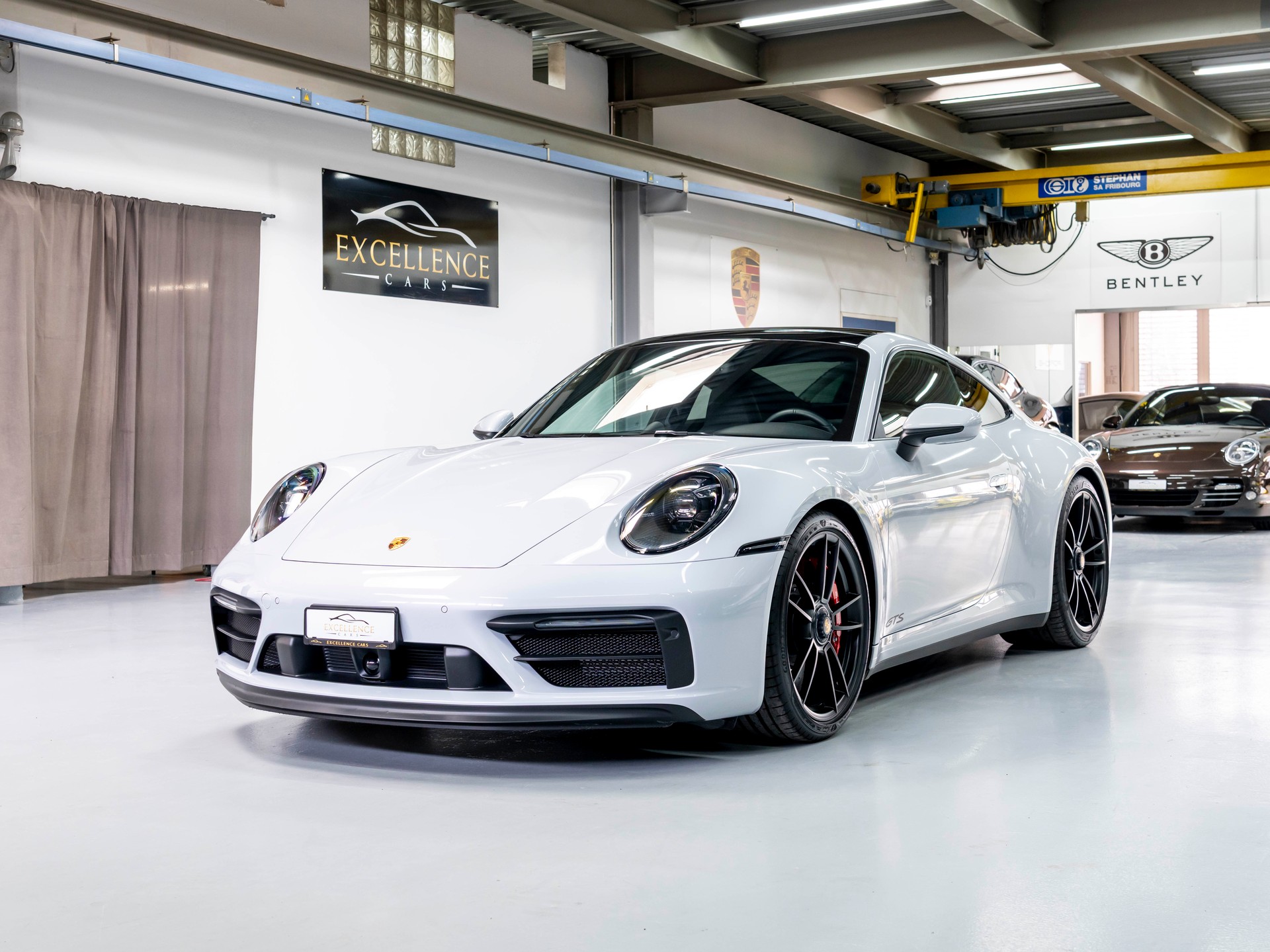 PORSCHE 911 Carrera GTS PDK