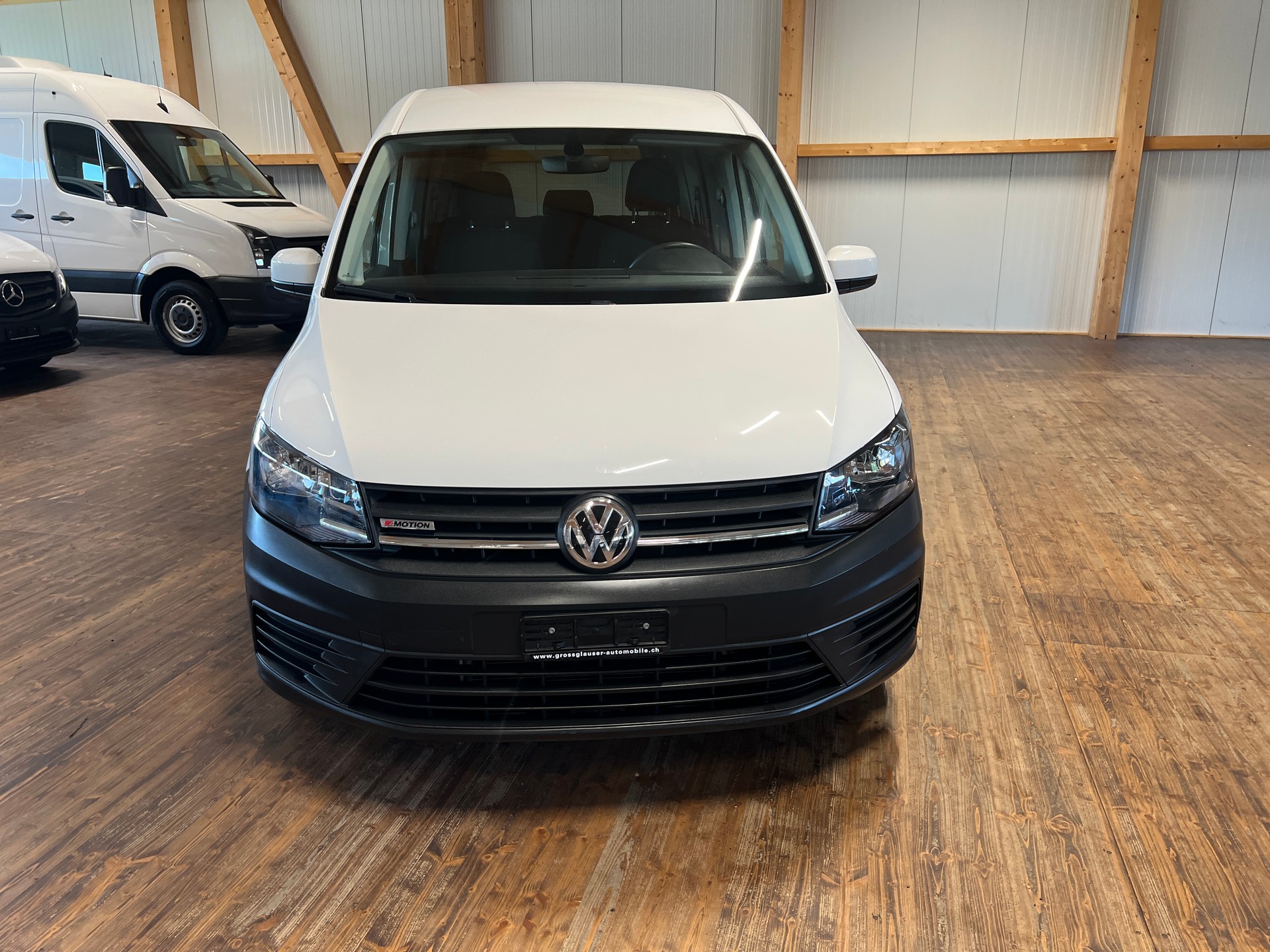 VW Caddy Maxi 2.0 TDI 4Motion-showroom-element-1