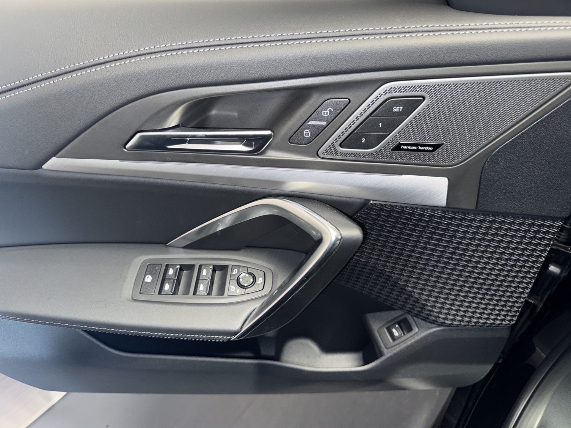 BMW X1 23d xDrive paddles-image-15