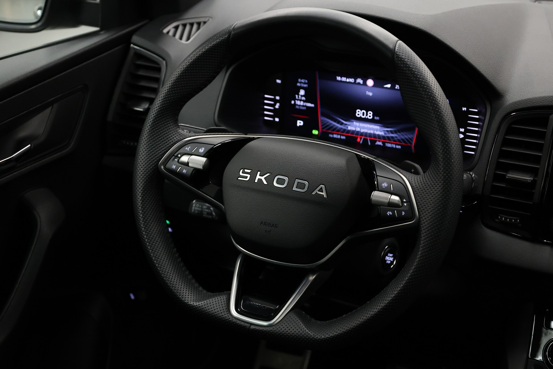 SKODA Karoq 1.5 TSI SportLine DSG-image-20