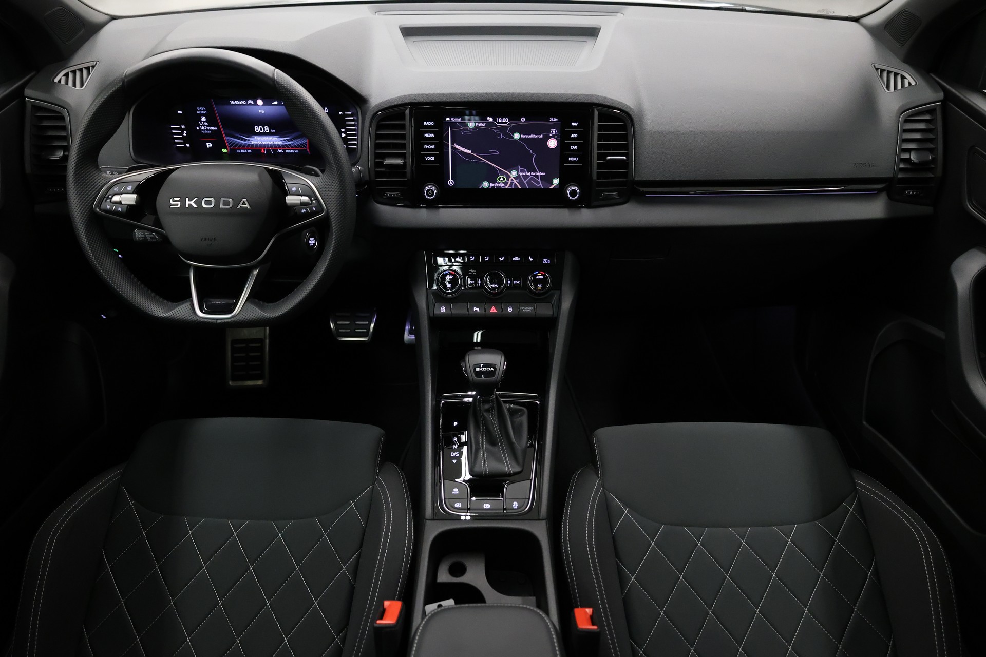 SKODA Karoq 1.5 TSI SportLine DSG-image-14