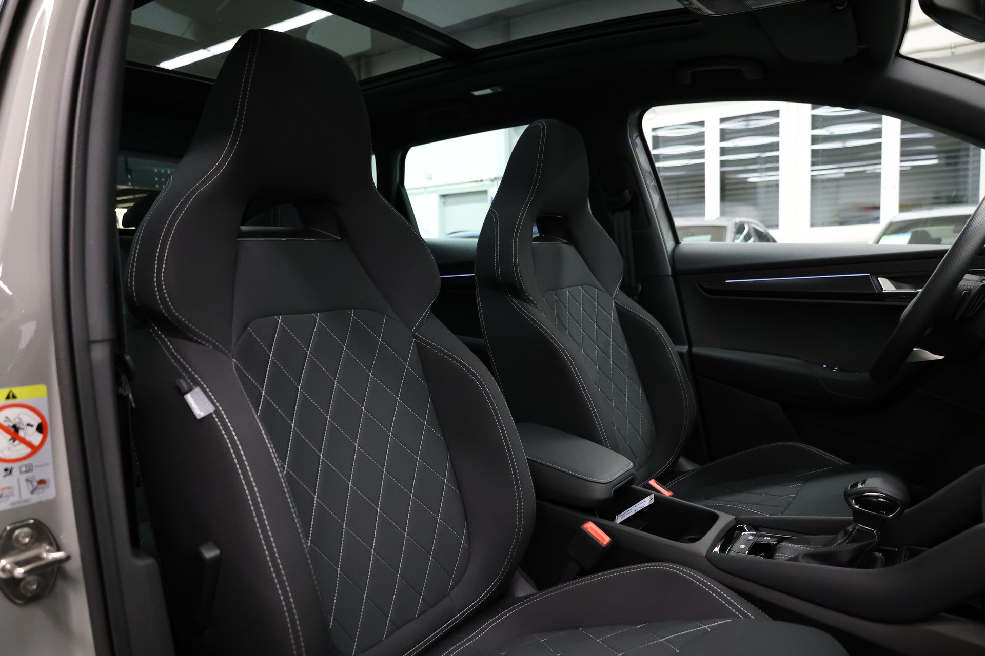 SKODA Karoq 1.5 TSI SportLine DSG-image-19
