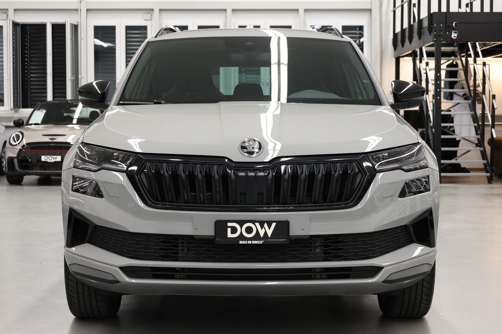 SKODA Karoq 1.5 TSI SportLine DSG-showroom-element-3