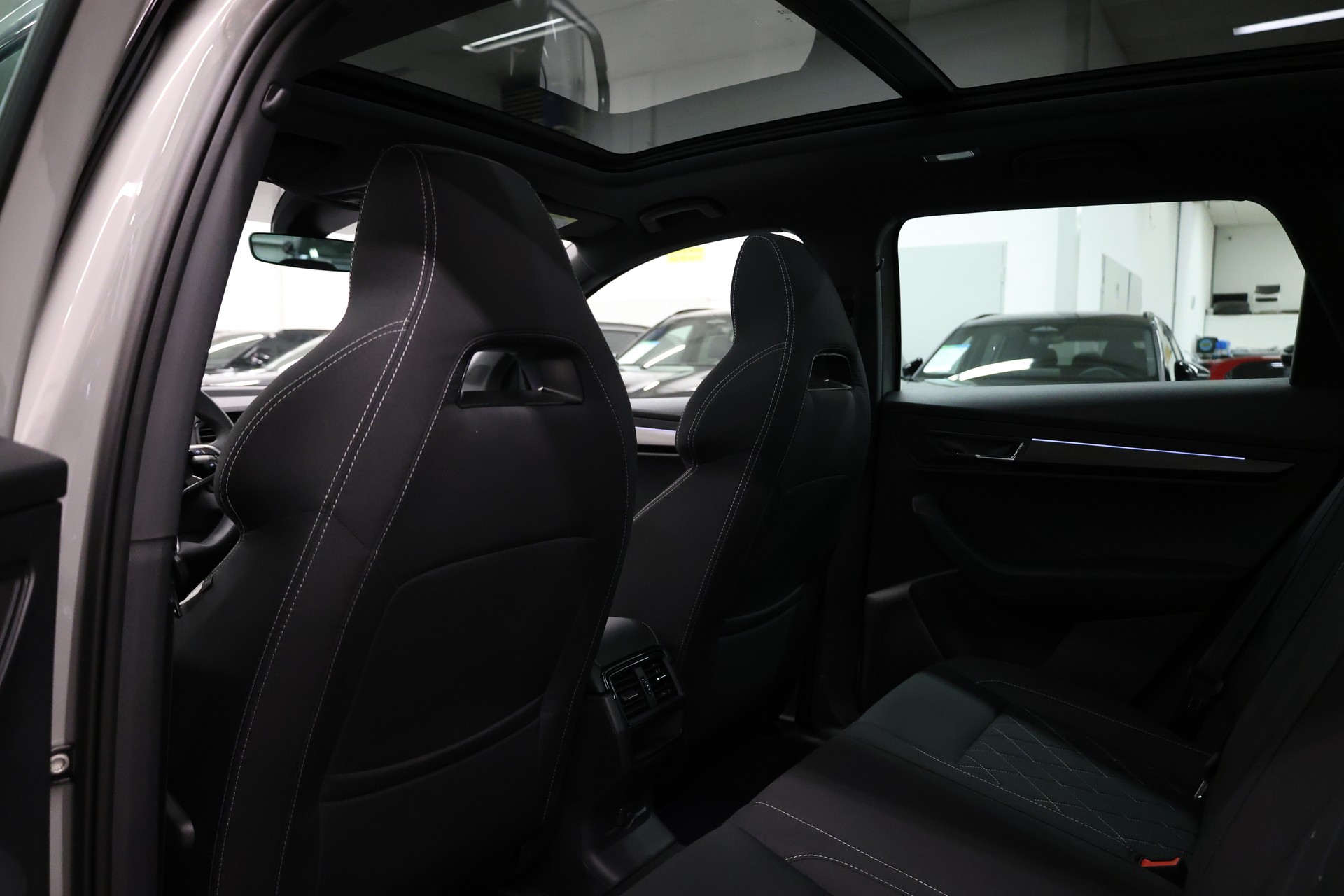 SKODA Karoq 1.5 TSI SportLine DSG-image-24