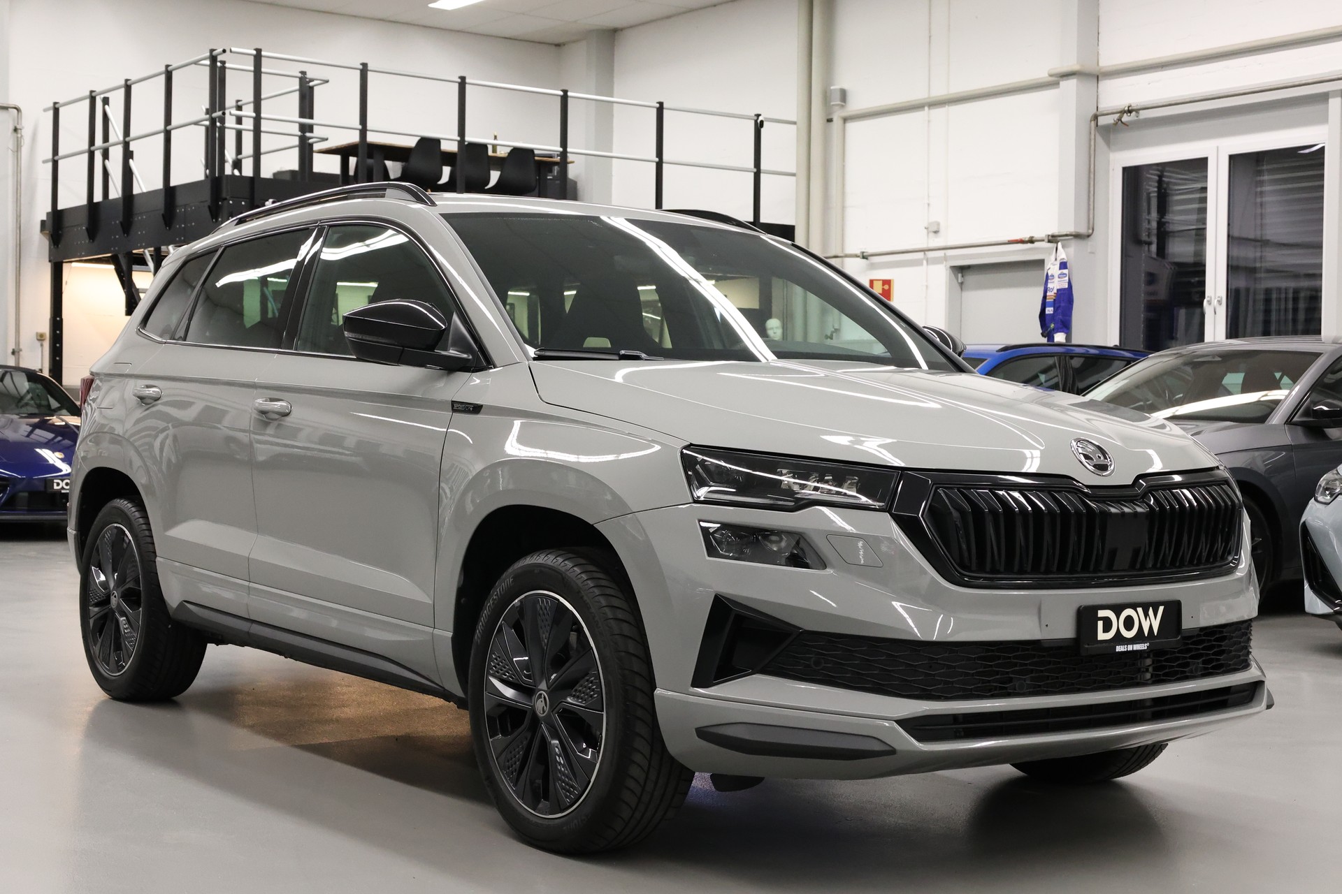 SKODA Karoq 1.5 TSI SportLine DSG-showroom-element-1