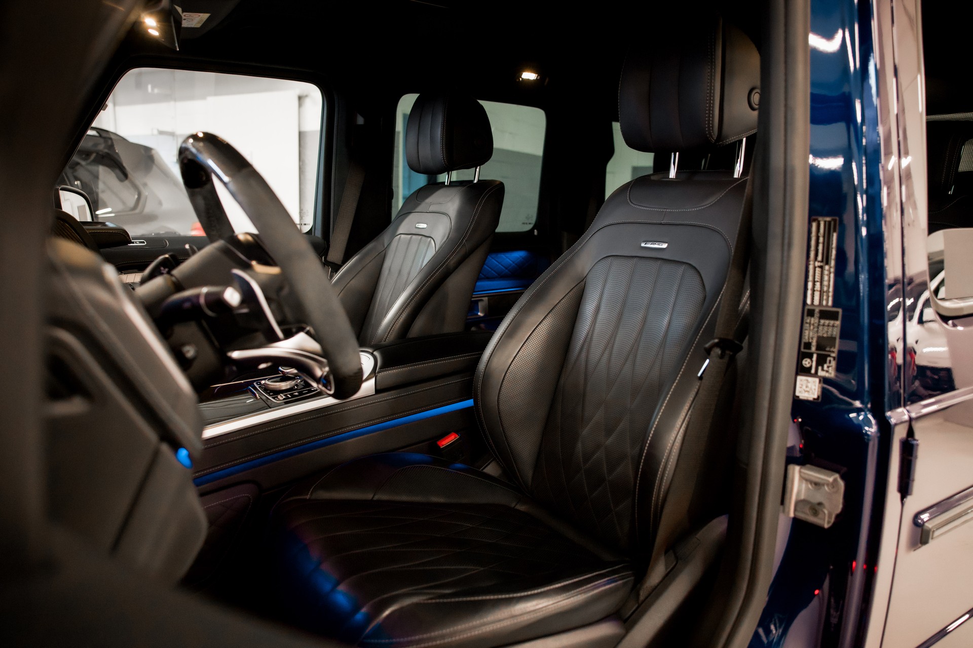 MERCEDES-BENZ G 63 AMG Speedshift Plus G-Tronic *CH-FAHRZEUG*-image-19
