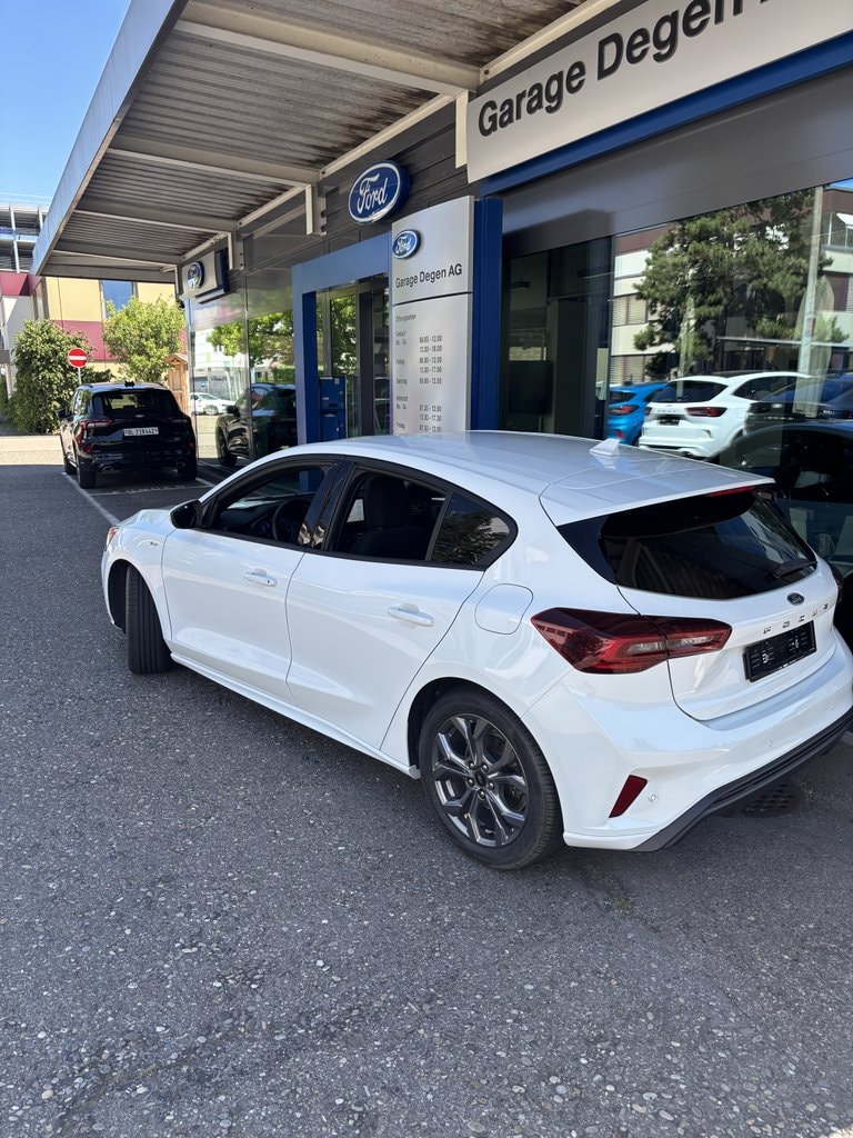 FORD Focus 1.0i EcoB Hybrid 155 ST-Line X-showroom-element-1