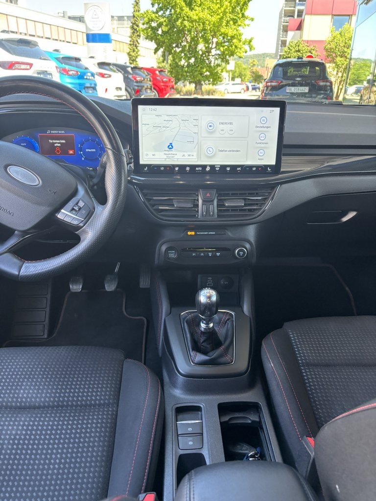 FORD Focus 1.0i EcoB Hybrid 155 ST-Line X-showroom-element-2