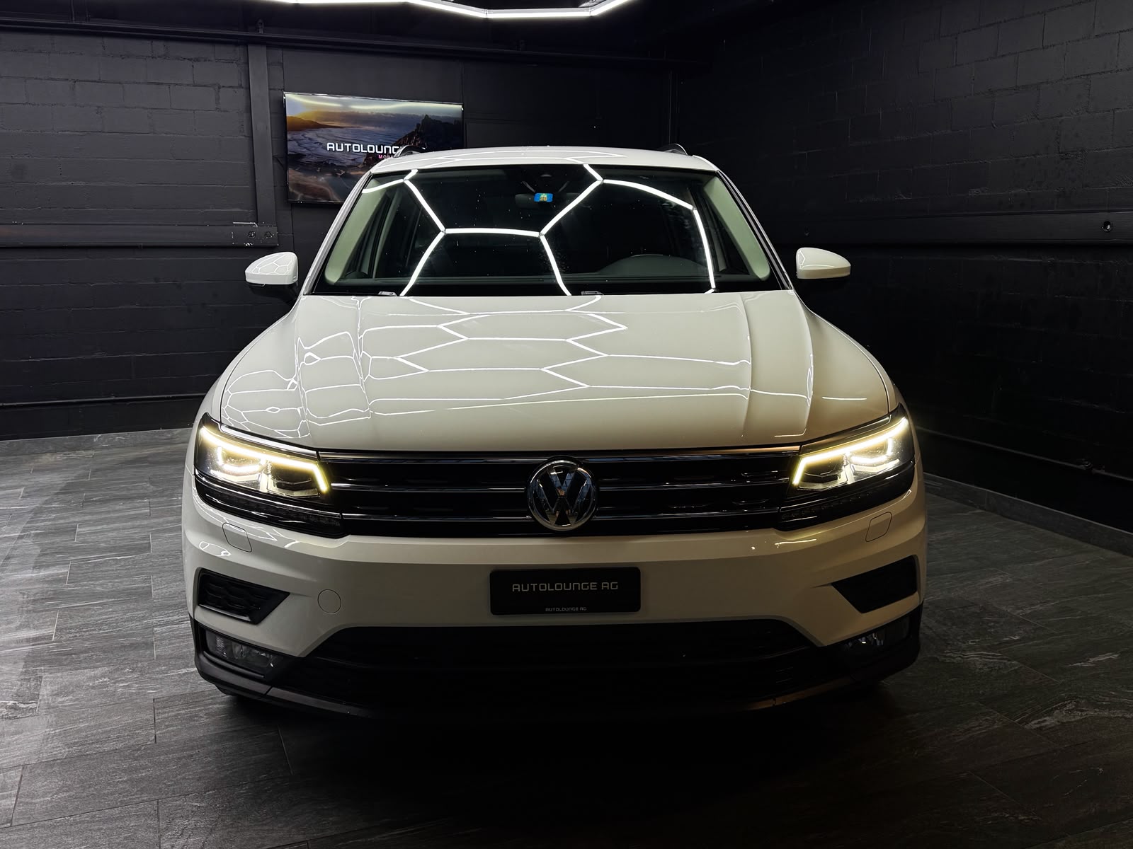 VW Tiguan 2.0 TDI SCR 4Motion DSG *AHK*-showroom-element-2